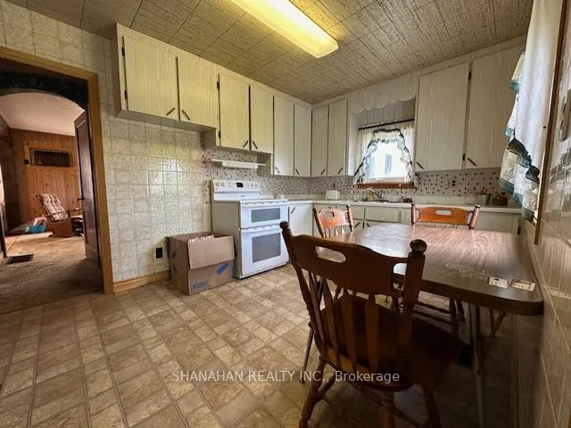 Photo 8 of 4986 Edys Mills Line, Dawn-Euphemia — HOMEH