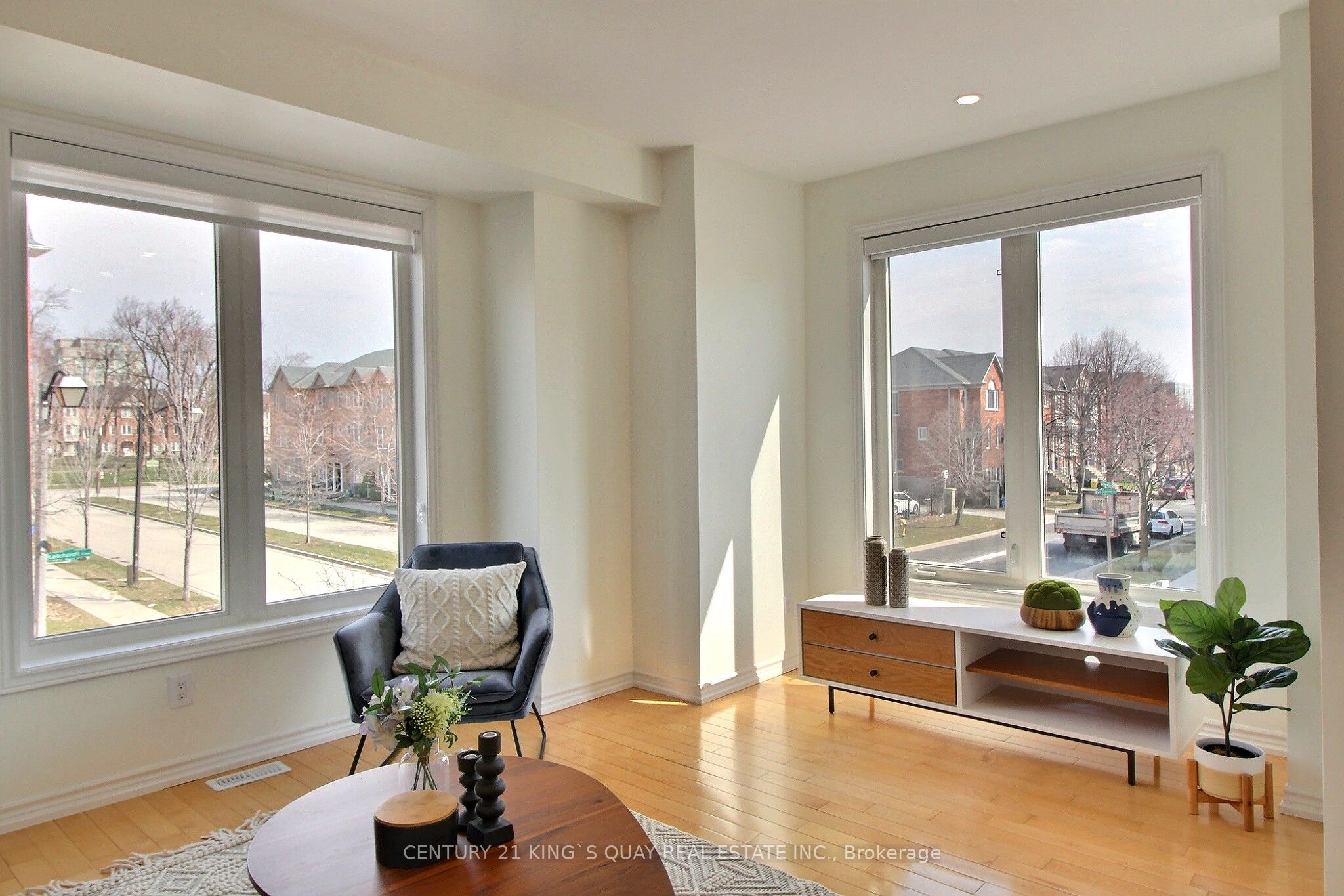 Photo 6 of Unit 36, 40 Leitchcroft Crescent, Markham, Commerce Valley — HOMEH