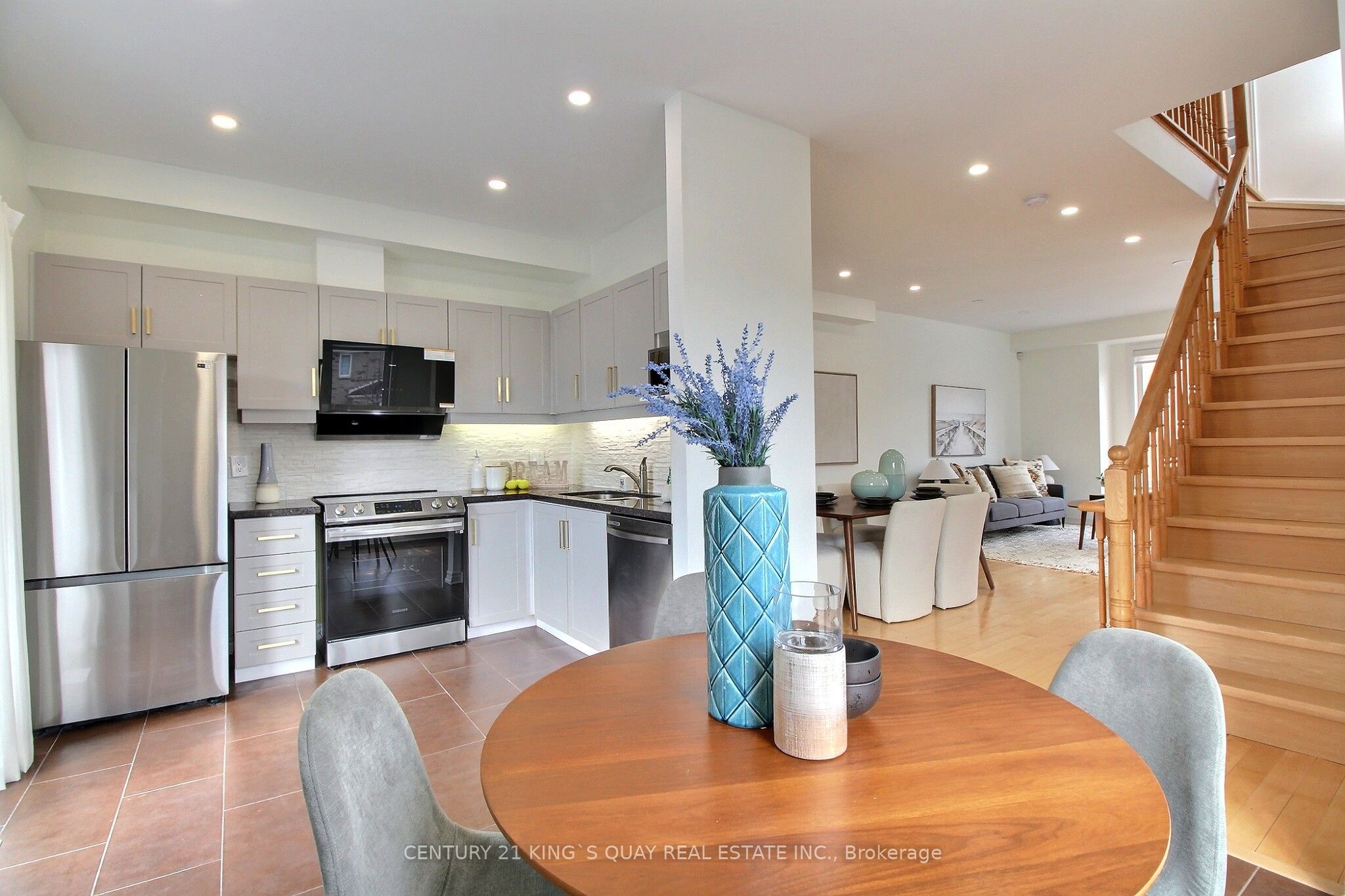 Photo 10 of Unit 36, 40 Leitchcroft Crescent, Markham, Commerce Valley — HOMEH