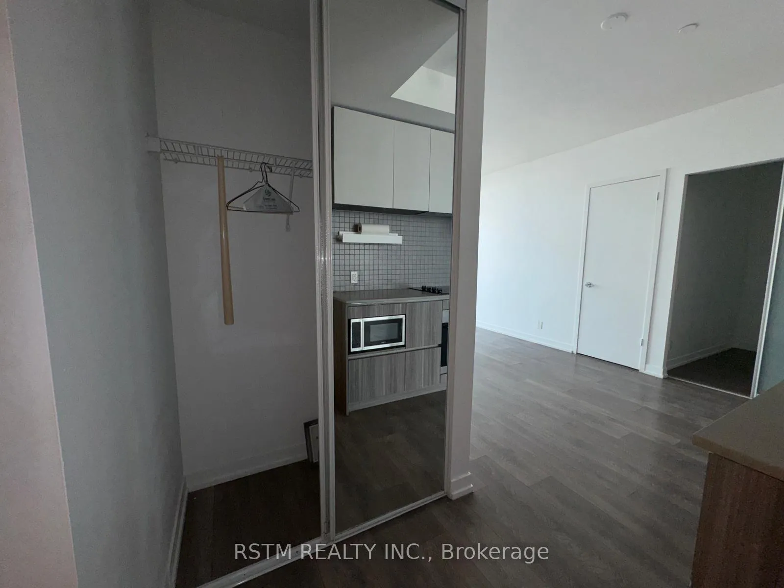 Photo 5 of Unit 4312, 5 Buttermill Avenue, Vaughan, Vaughan Corporate Centre — HOMEH