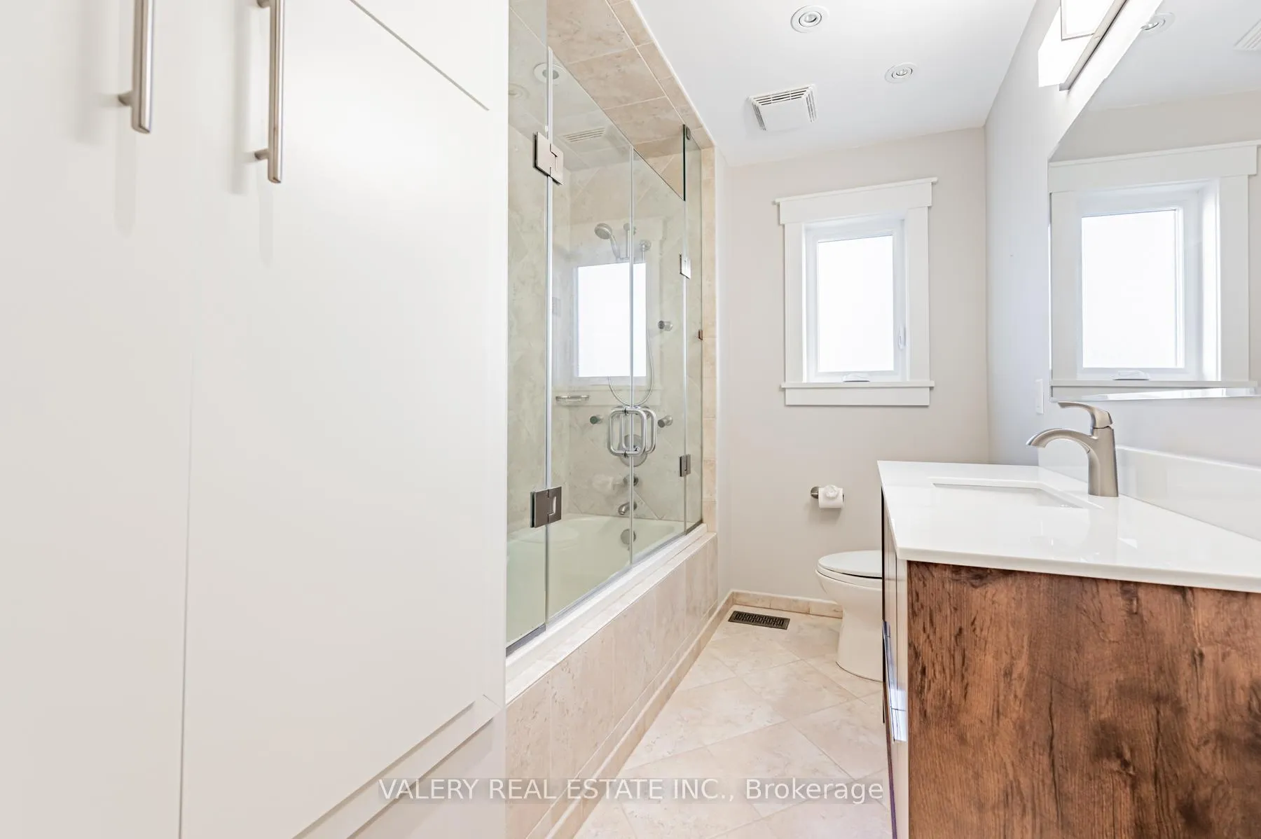 Photo 13 of 30 Bernice Avenue, Toronto, Rockcliffe-Smythe — HOMEH