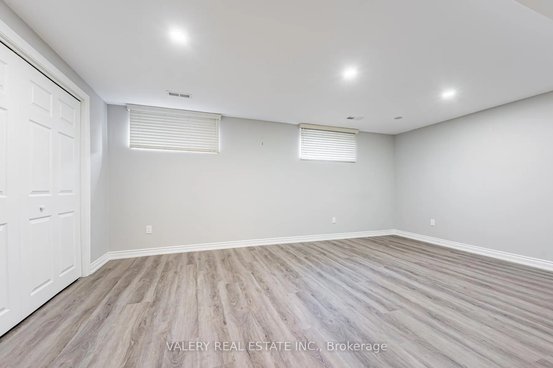 Photo 23 of 30 Bernice Avenue, Toronto, Rockcliffe-Smythe — HOMEH