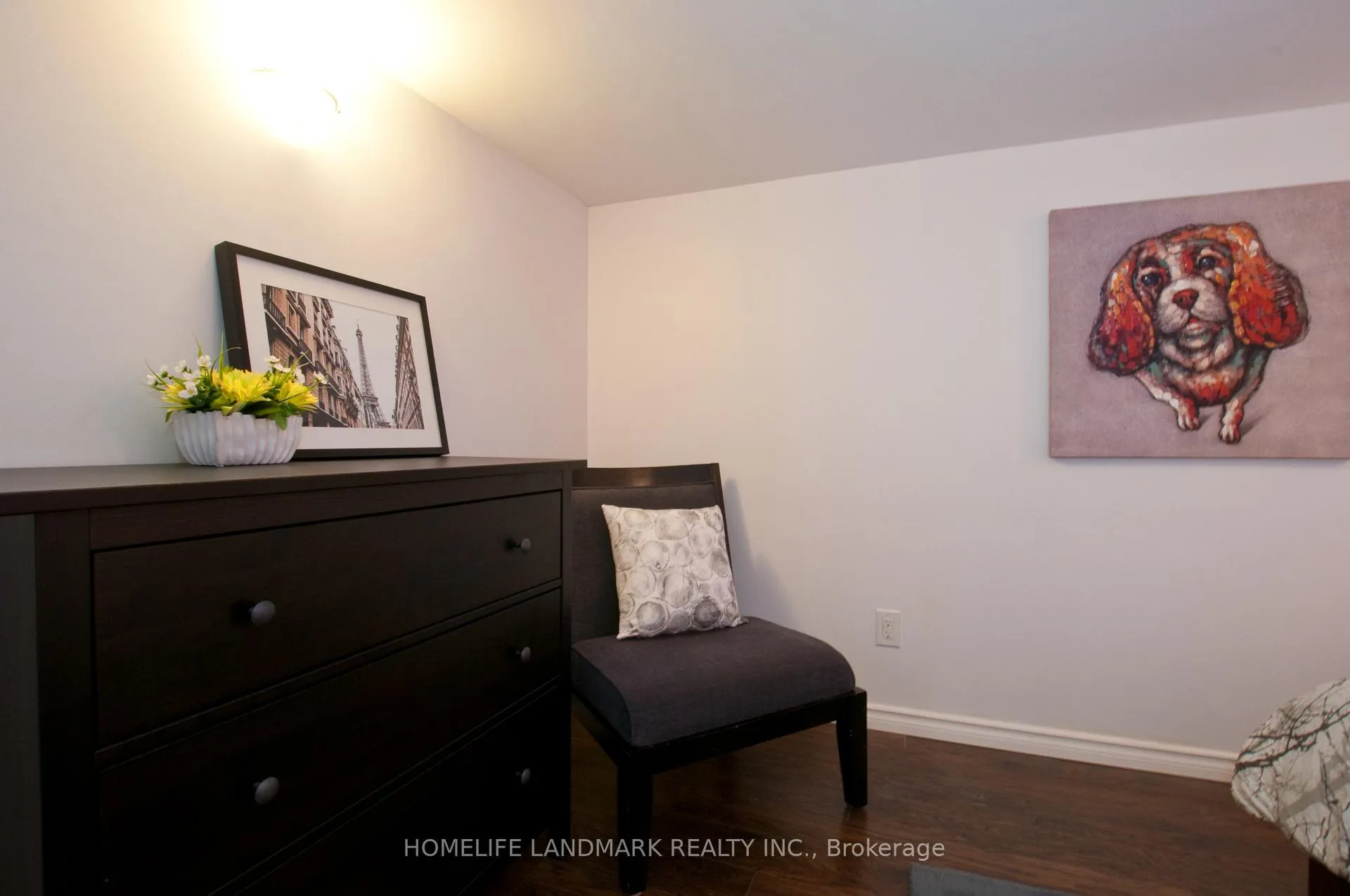 Photo 2 of Unit Basement, 339 Euclid Avenue, Toronto, Trinity-Bellwoods — HOMEH