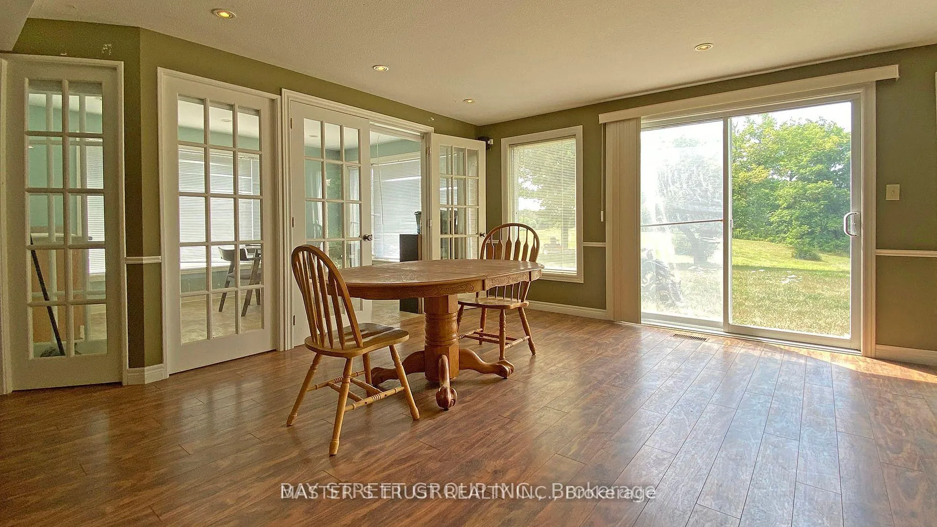 Photo 6 of 8369 Chippewa Road N, Hamilton, Rural Glanbrook — HOMEH