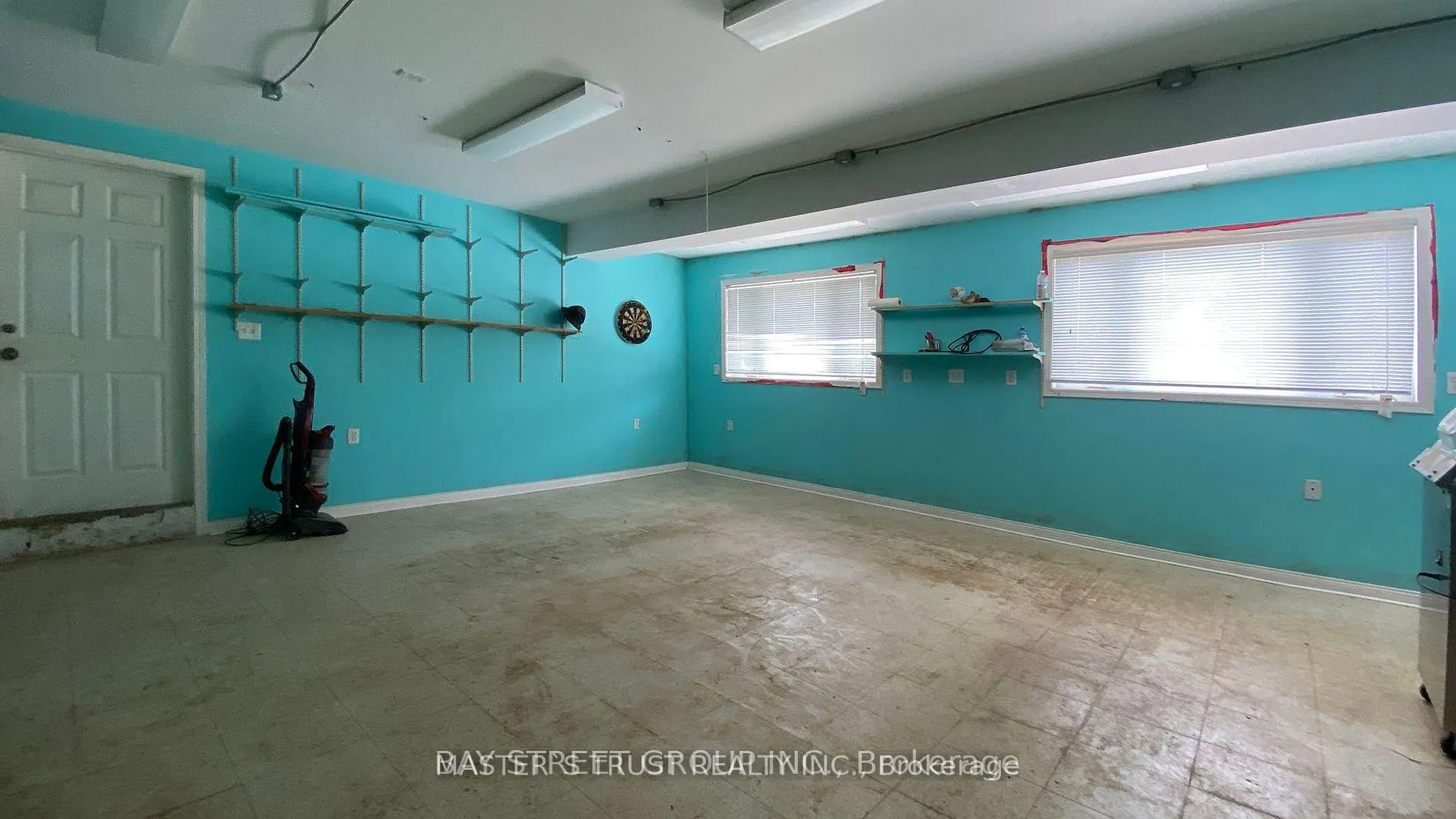 Photo 7 of 8369 Chippewa Road N, Hamilton, Rural Glanbrook — HOMEH