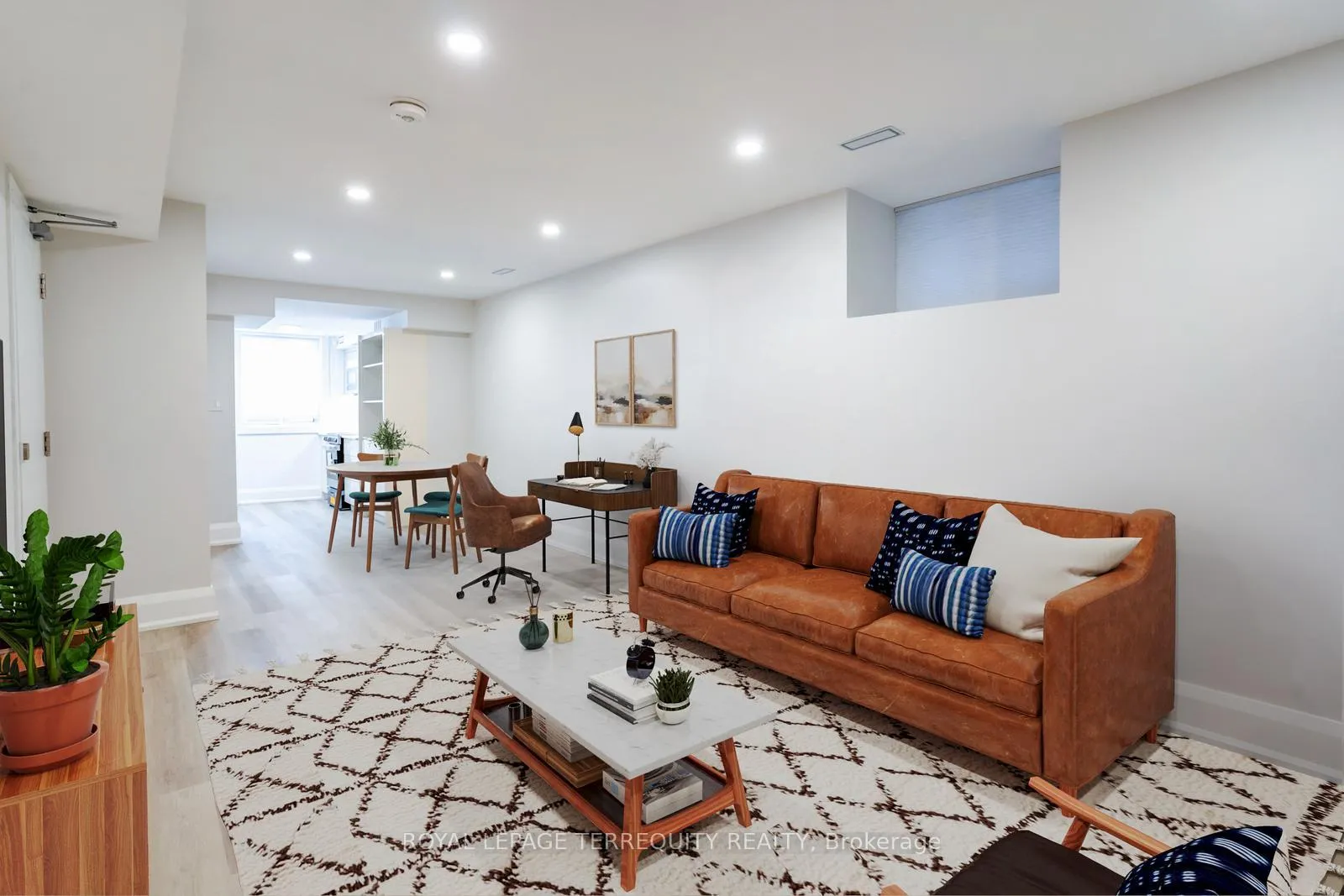 Photo 1 of Unit Lower Level, 208 Bellwoods Avenue, Toronto, Trinity-Bellwoods — HOMEH