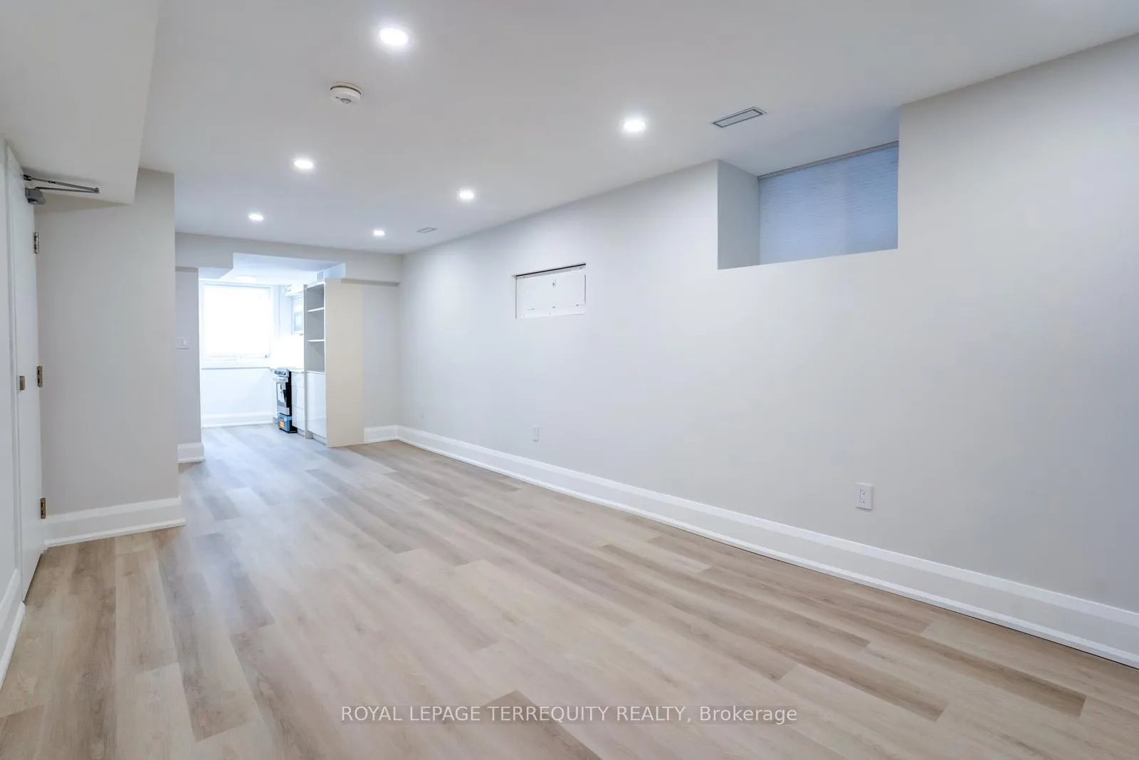 Photo 22 of Unit Lower Level, 208 Bellwoods Avenue, Toronto, Trinity-Bellwoods — HOMEH