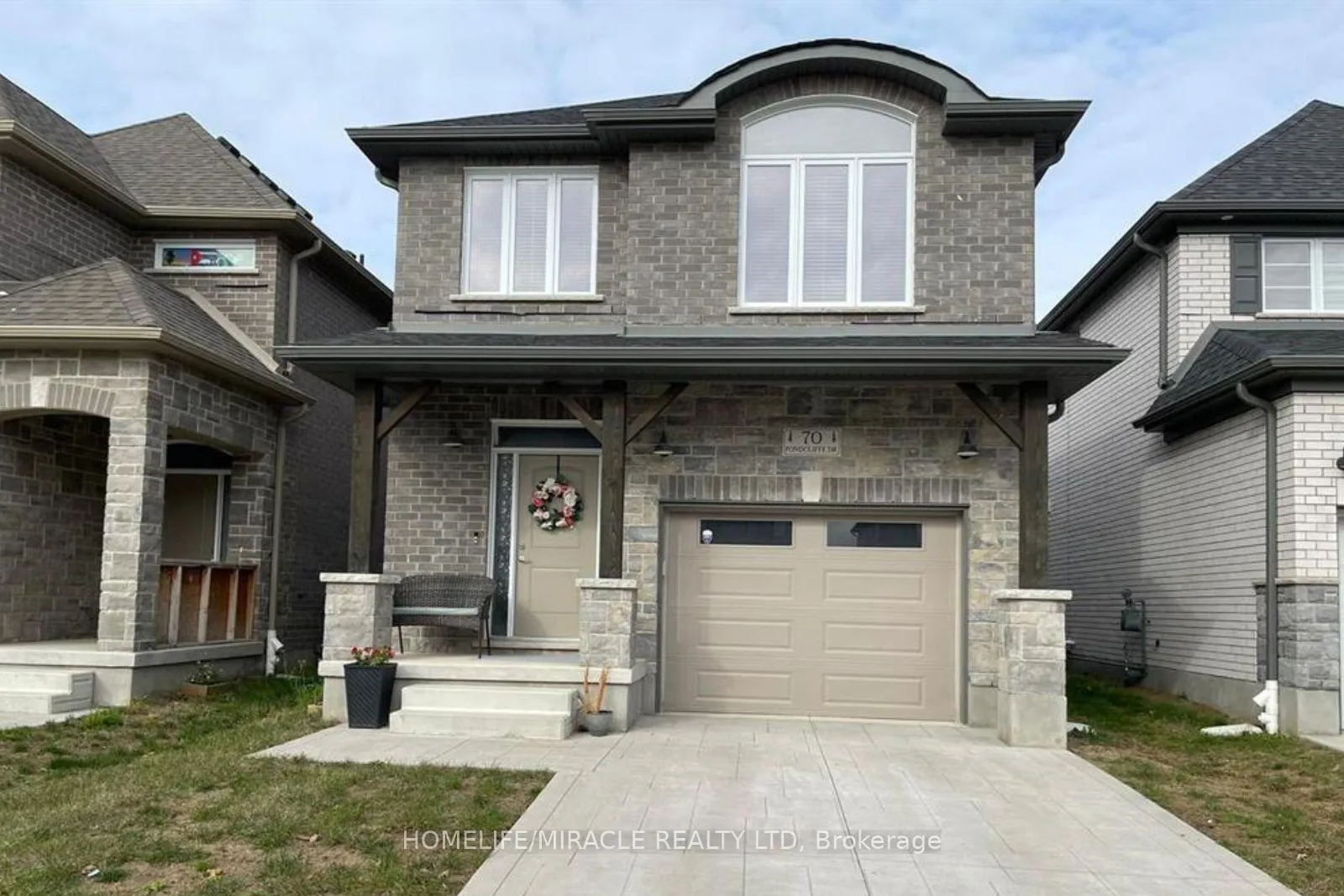 Photo 1 of 70 Pondcliffe Drive, Kitchener, Doon South — HOMEH