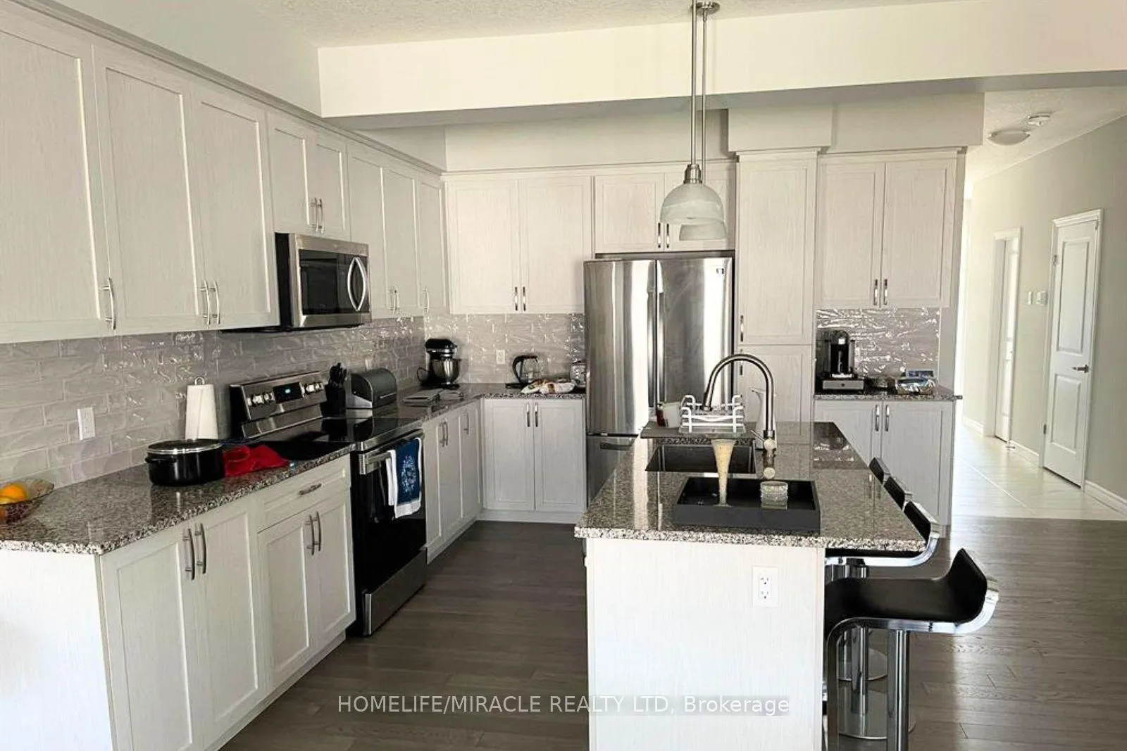 Photo 4 of 70 Pondcliffe Drive, Kitchener, Doon South — HOMEH
