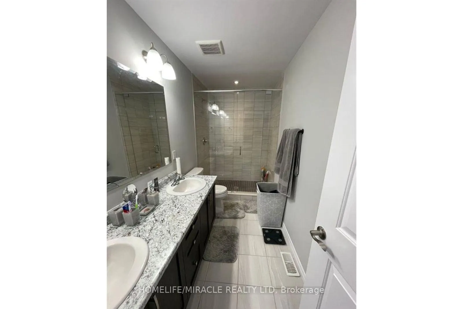 Photo 8 of 70 Pondcliffe Drive, Kitchener, Doon South — HOMEH