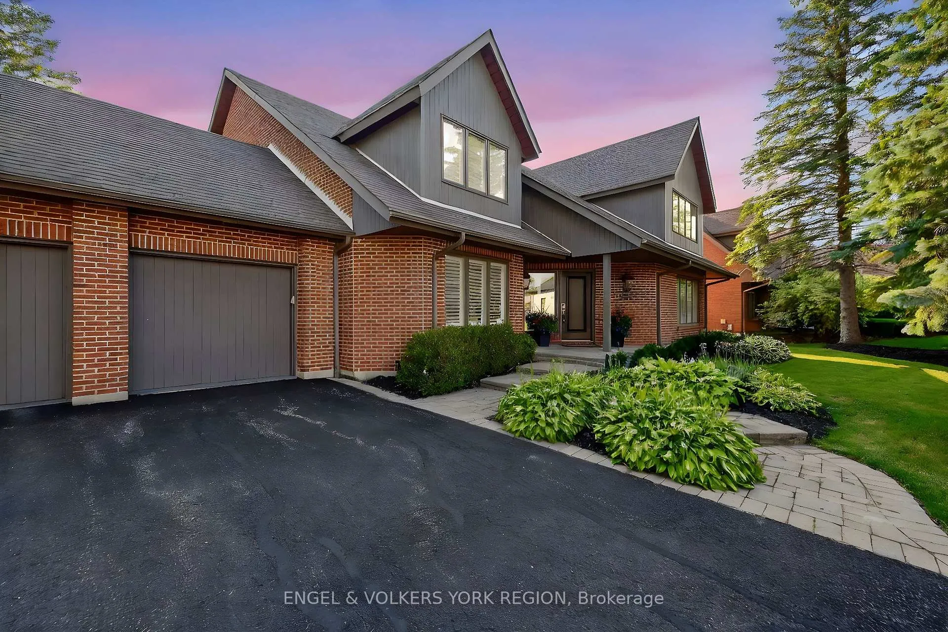 Photo 3 of 104 McClure Drive, King, King City — HOMEH