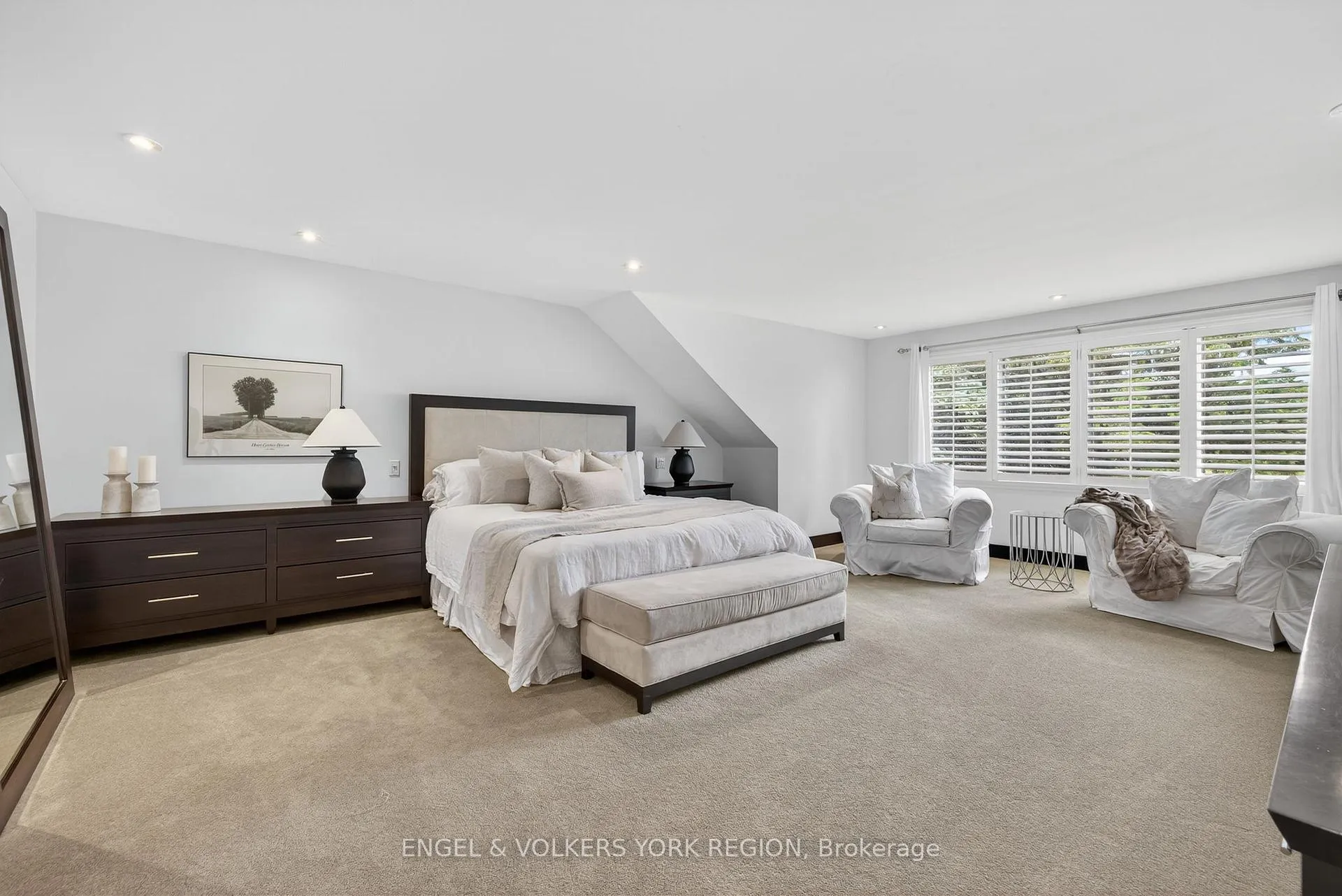 Photo 21 of 104 McClure Drive, King, King City — HOMEH