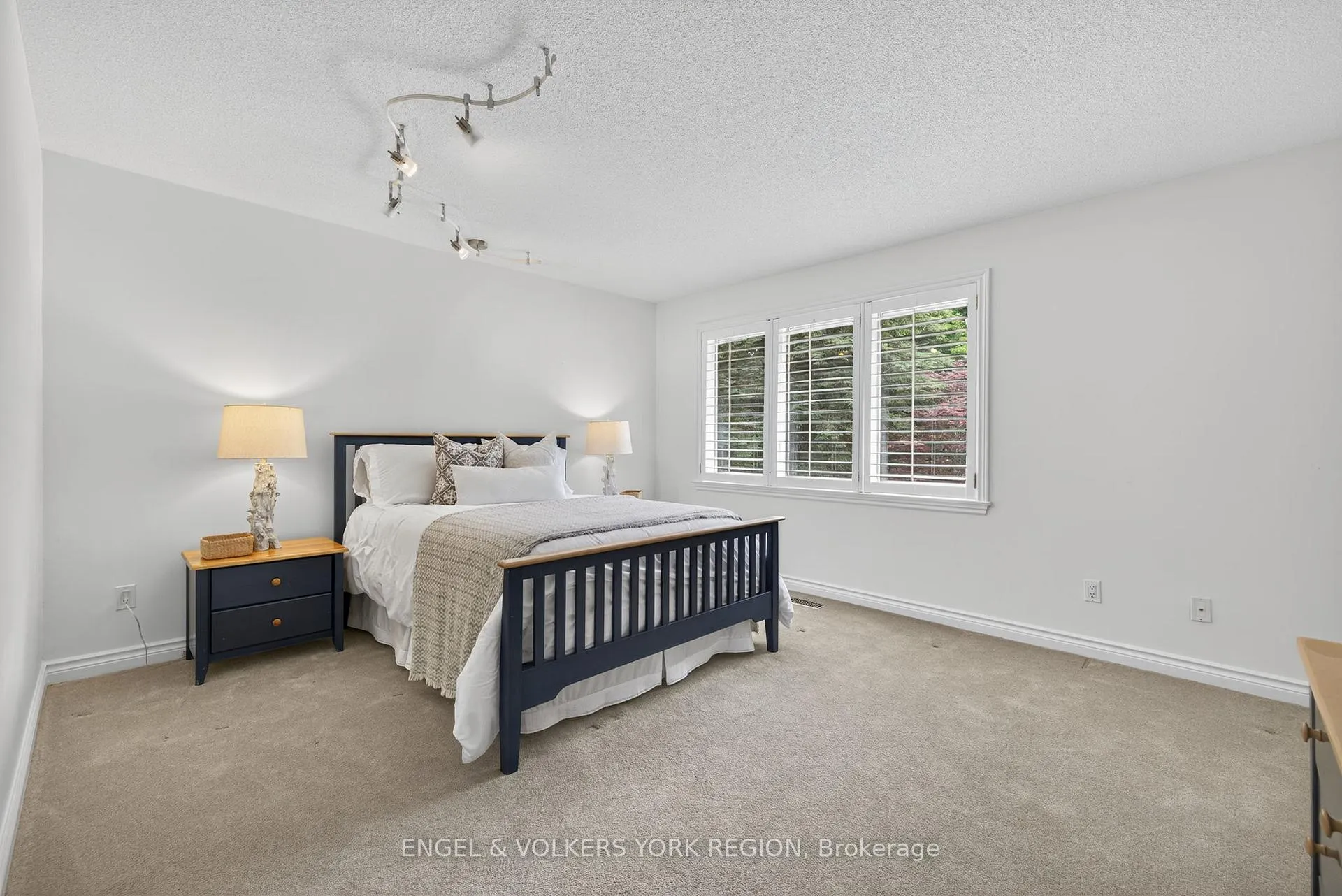 Photo 27 of 104 McClure Drive, King, King City — HOMEH