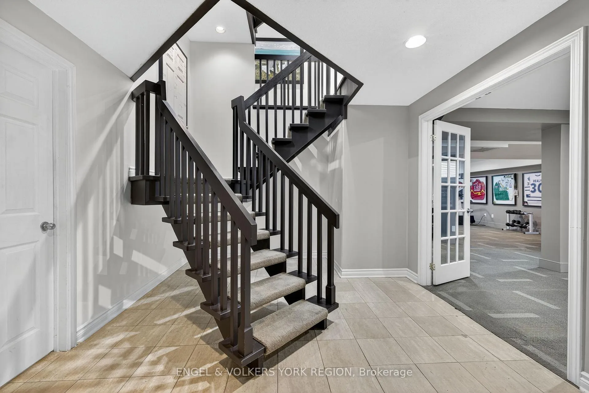 Photo 29 of 104 McClure Drive, King, King City — HOMEH