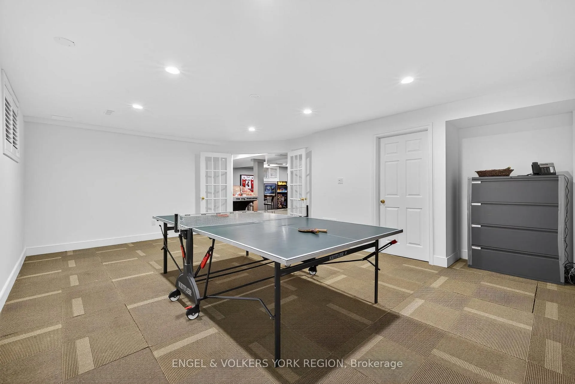 Photo 33 of 104 McClure Drive, King, King City — HOMEH