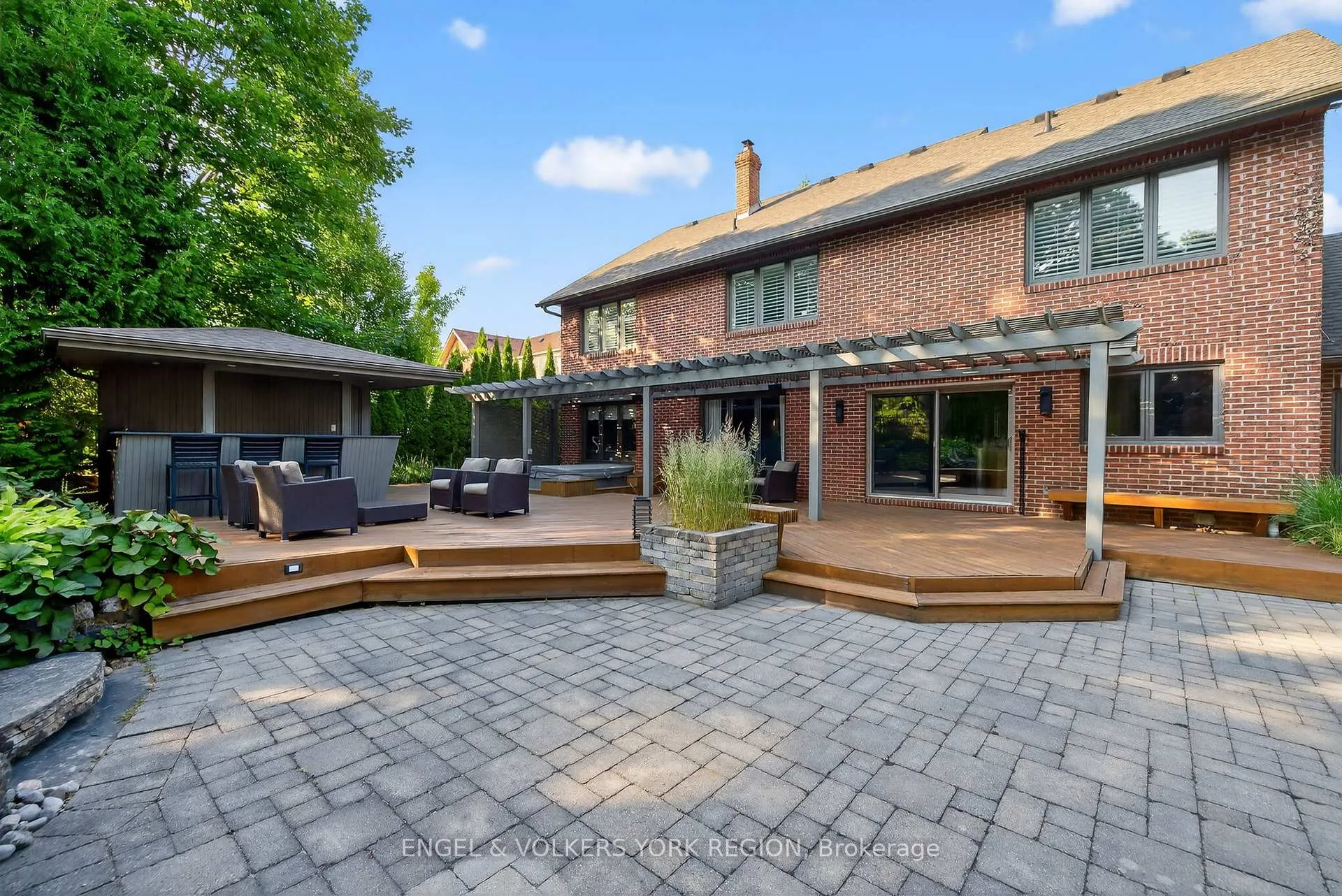 Photo 35 of 104 McClure Drive, King, King City — HOMEH