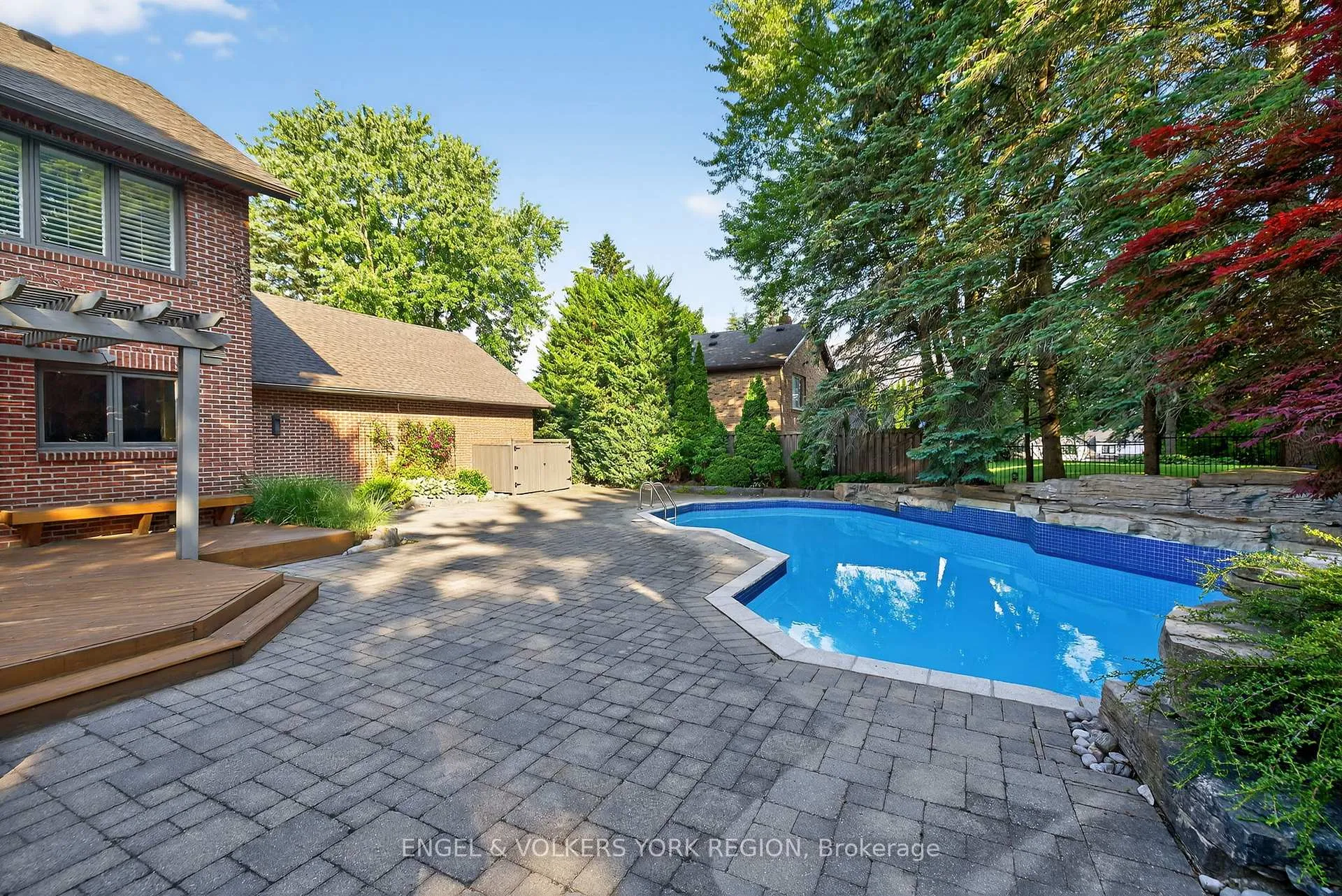 Photo 36 of 104 McClure Drive, King, King City — HOMEH