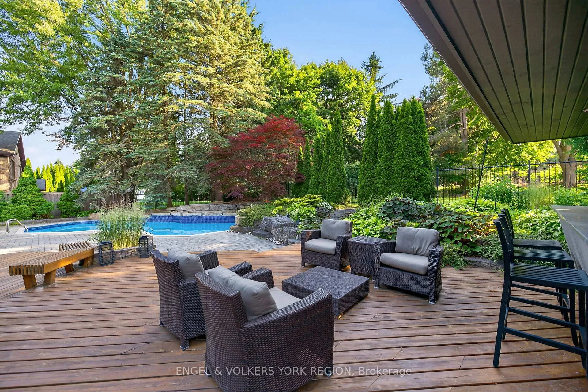 Photo 41 of 104 McClure Drive, King, King City — HOMEH