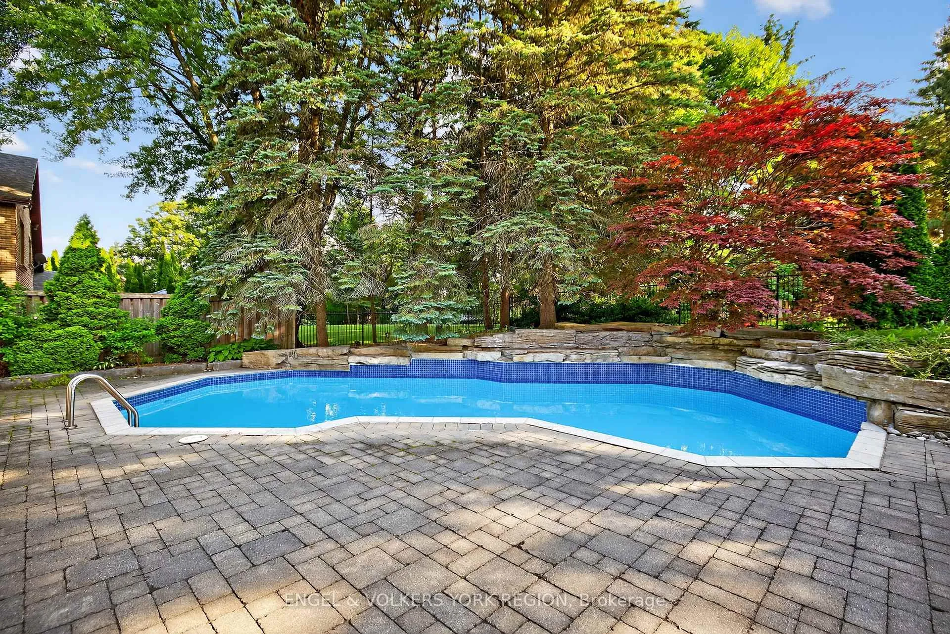 Photo 42 of 104 McClure Drive, King, King City — HOMEH
