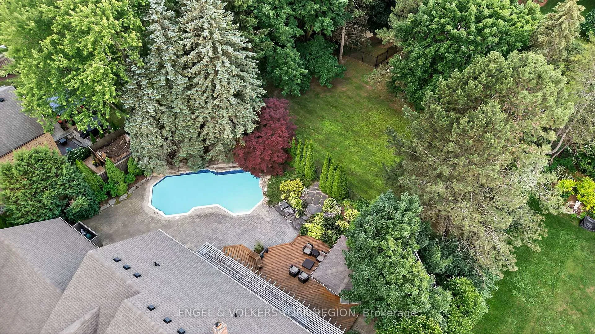 Photo 47 of 104 McClure Drive, King, King City — HOMEH