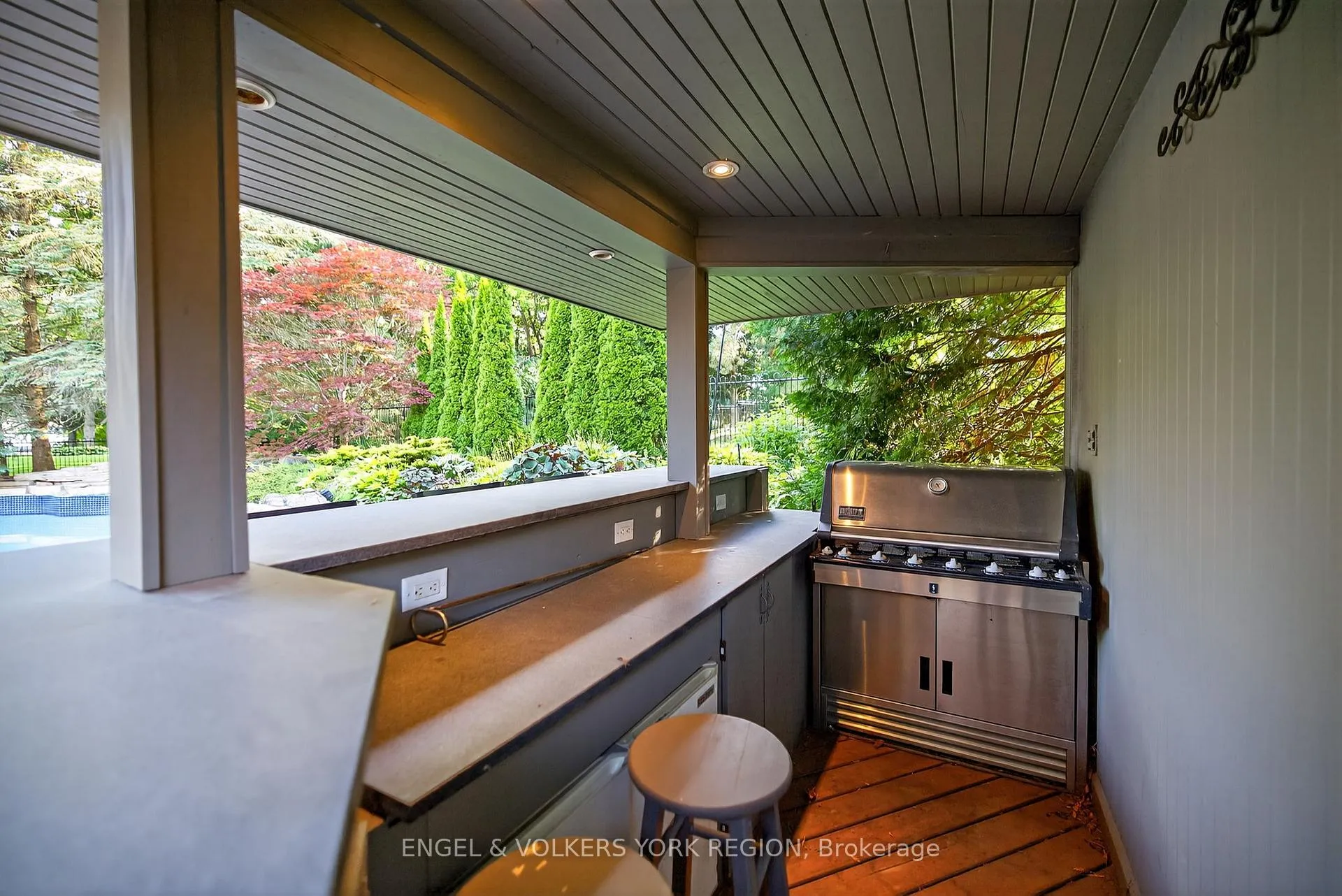 Photo 50 of 104 McClure Drive, King, King City — HOMEH