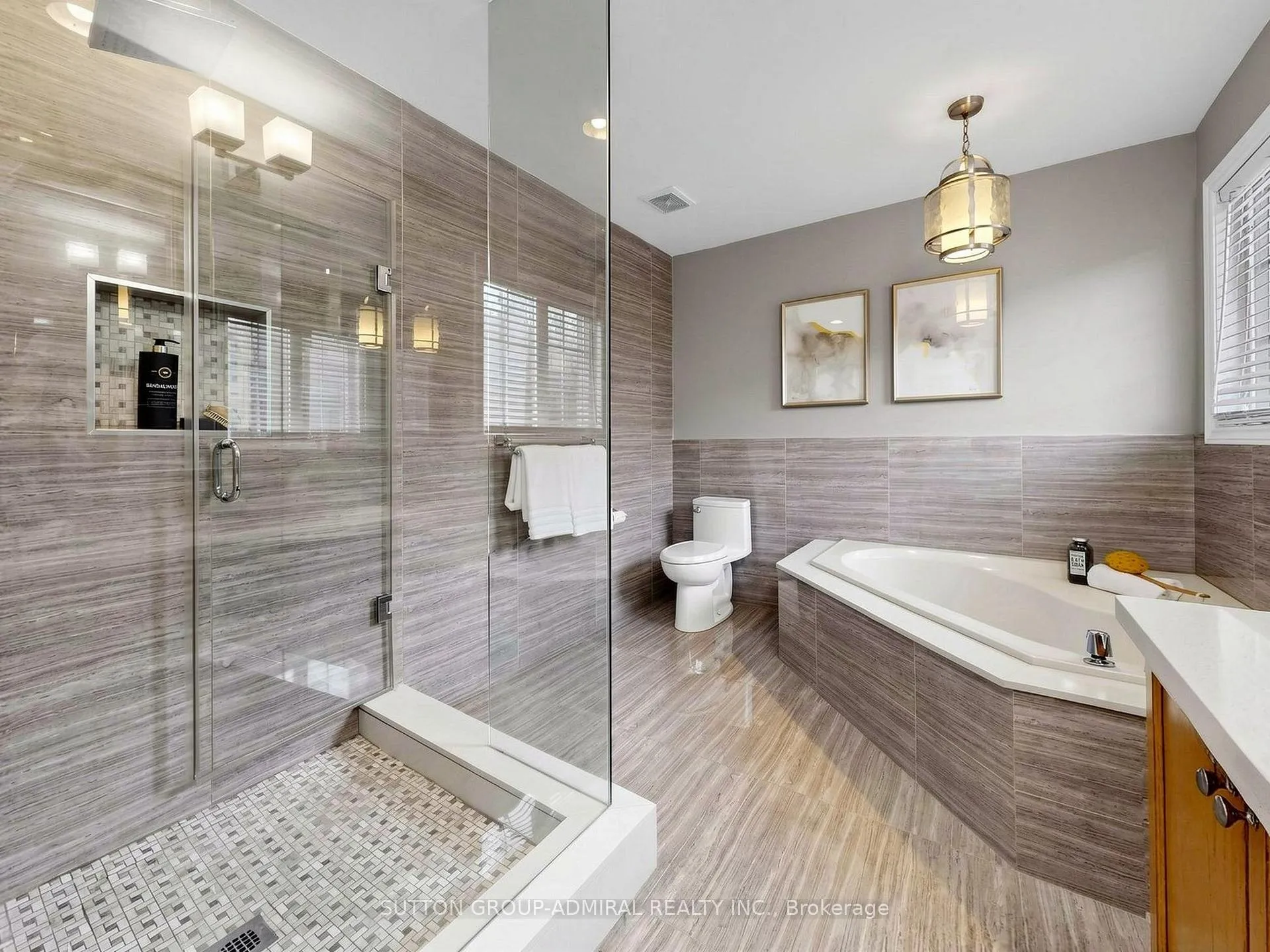 Photo 20 of 36 Canelli Heights Court, Vaughan, Patterson — HOMEH