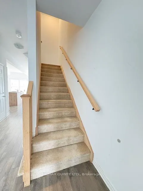 Photo 9 of 61 Lincoln Drive, Belleville, Belleville Ward — HOMEH