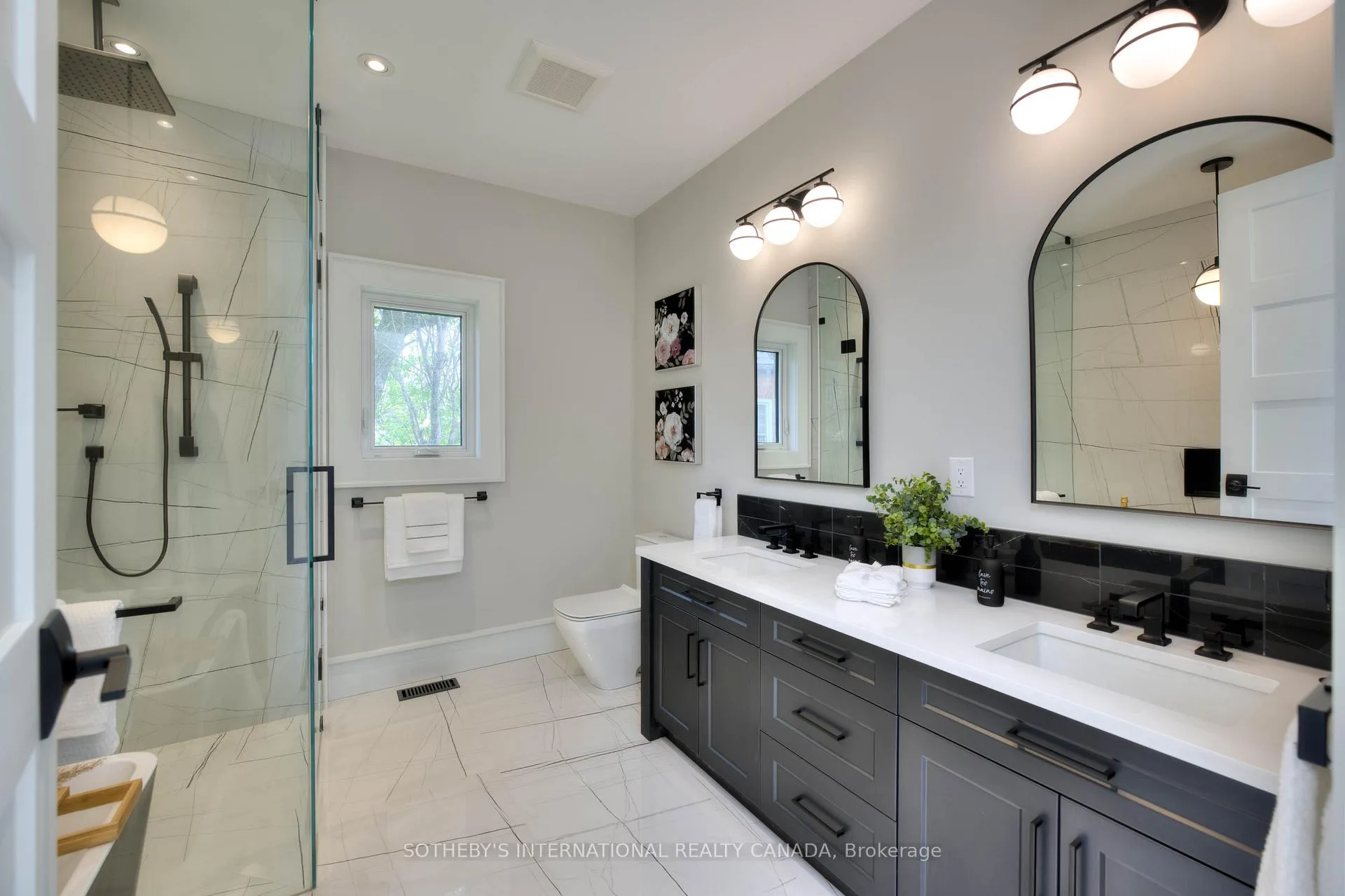 Photo 23 of 19 Avondale Avenue, Waterloo — HOMEH