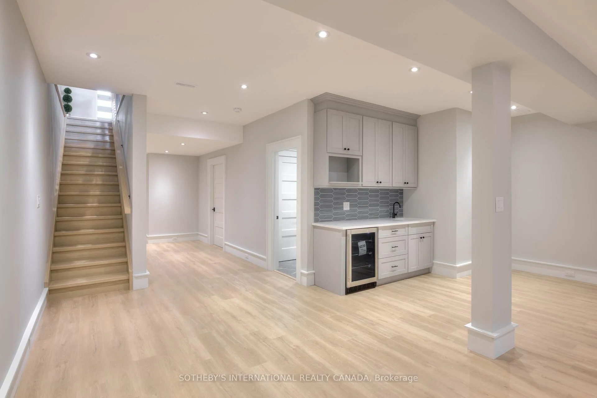 Photo 37 of 19 Avondale Avenue, Waterloo — HOMEH
