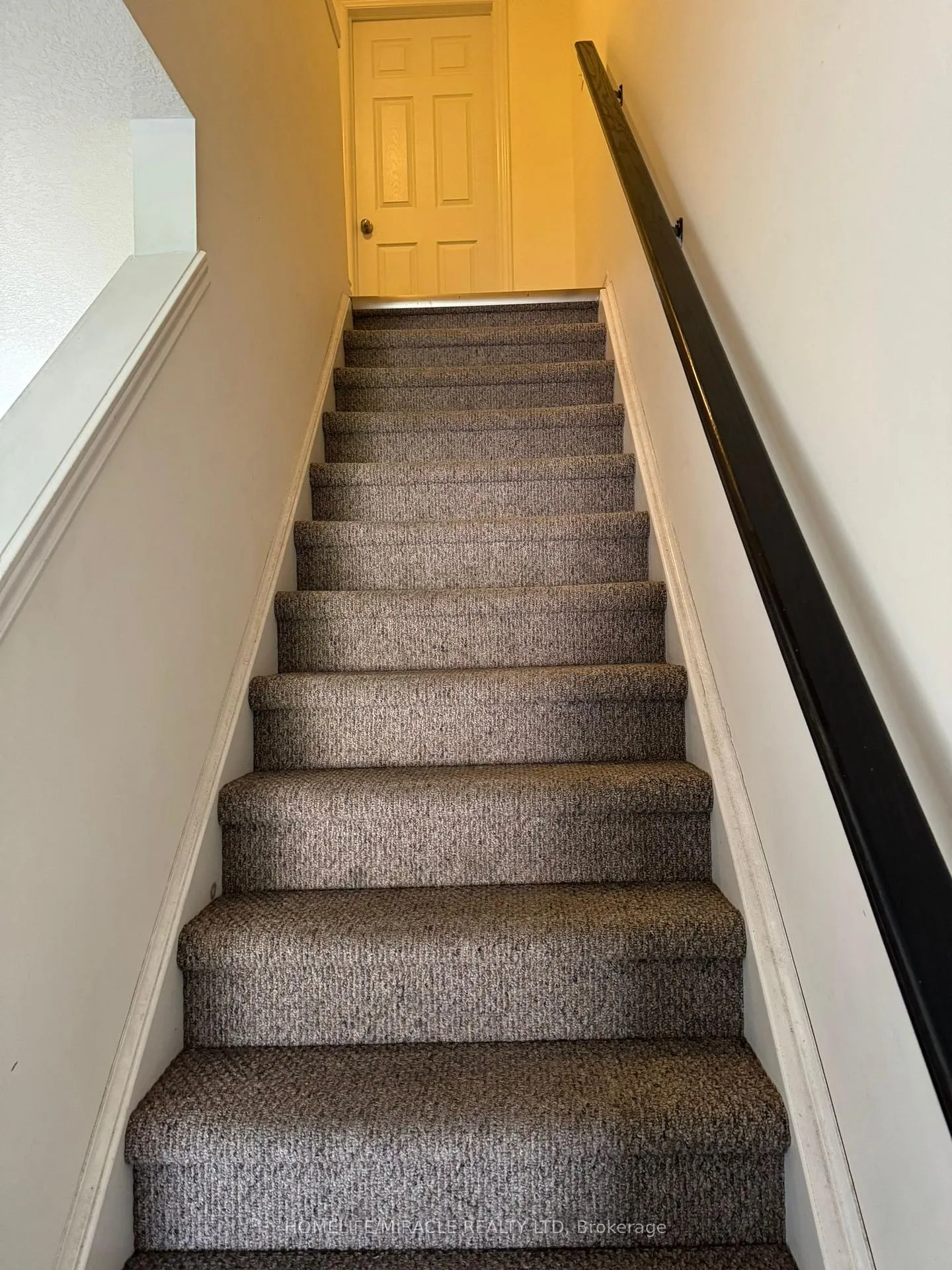 Photo 2 of 64 Renfrew Street, Kitchener, Huron Park — HOMEH