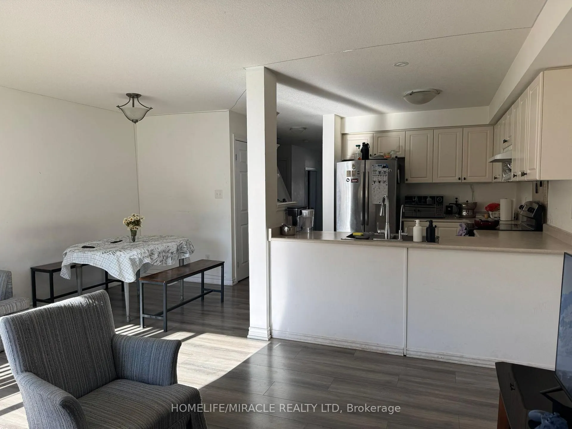 Photo 5 of 64 Renfrew Street, Kitchener, Huron Park — HOMEH