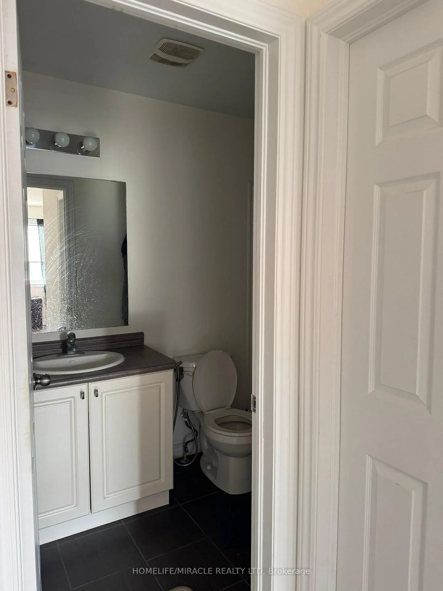 Photo 17 of 64 Renfrew Street, Kitchener, Huron Park — HOMEH