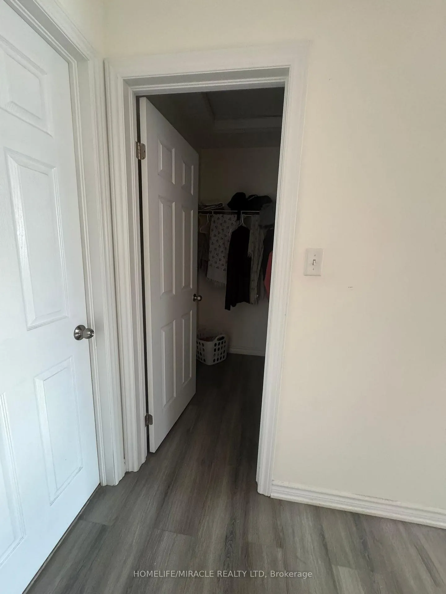 Photo 19 of 64 Renfrew Street, Kitchener, Huron Park — HOMEH