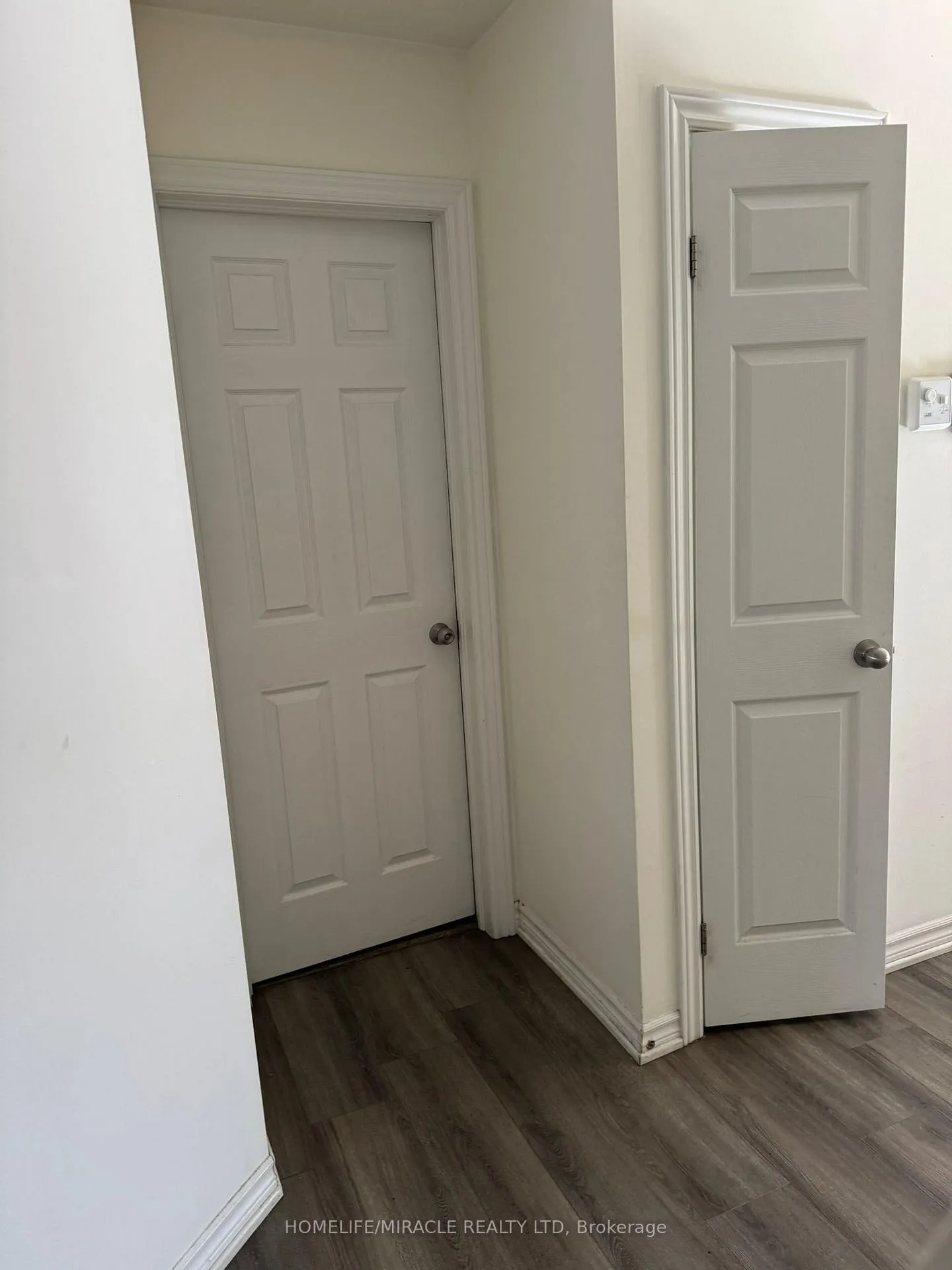 Photo 21 of 64 Renfrew Street, Kitchener, Huron Park — HOMEH
