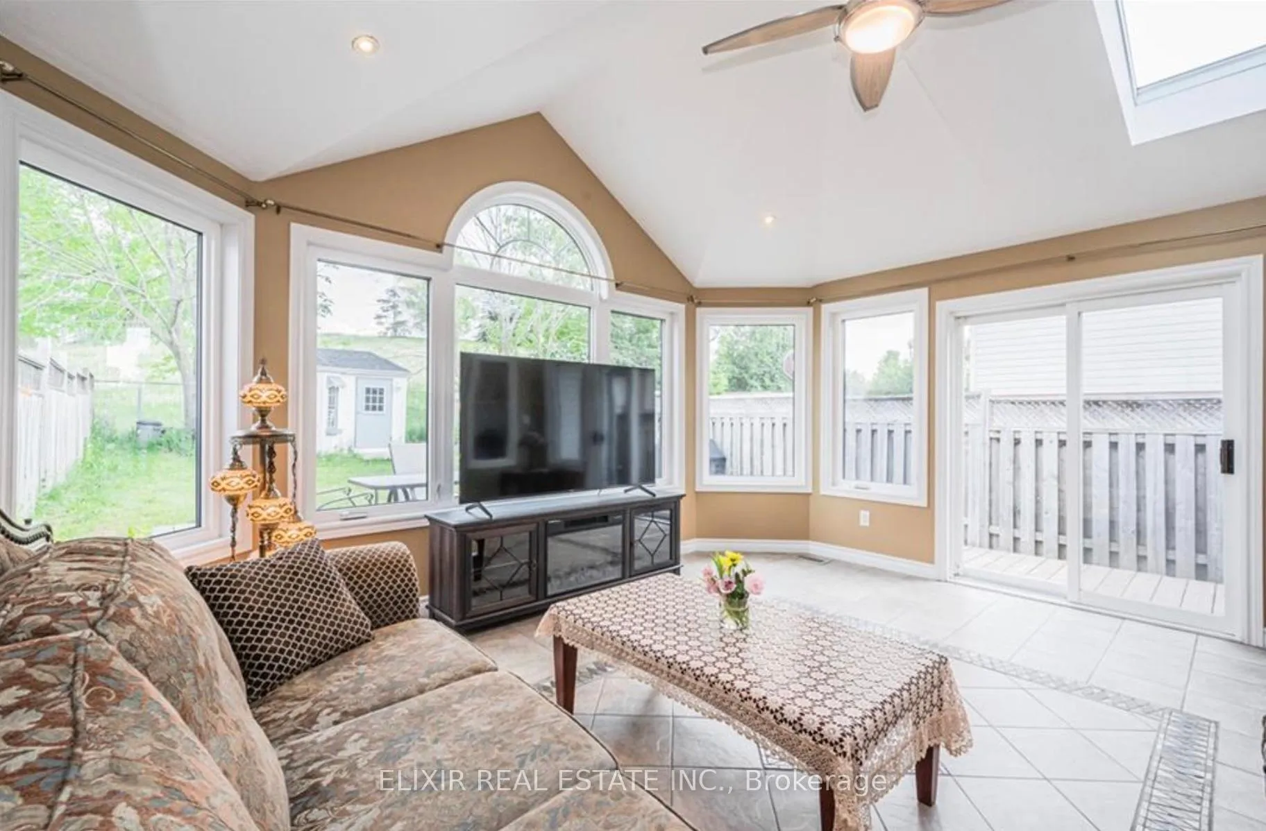 Photo 3 of 236B Inverhuron Crescent, Waterloo, Conservation Meadows — HOMEH