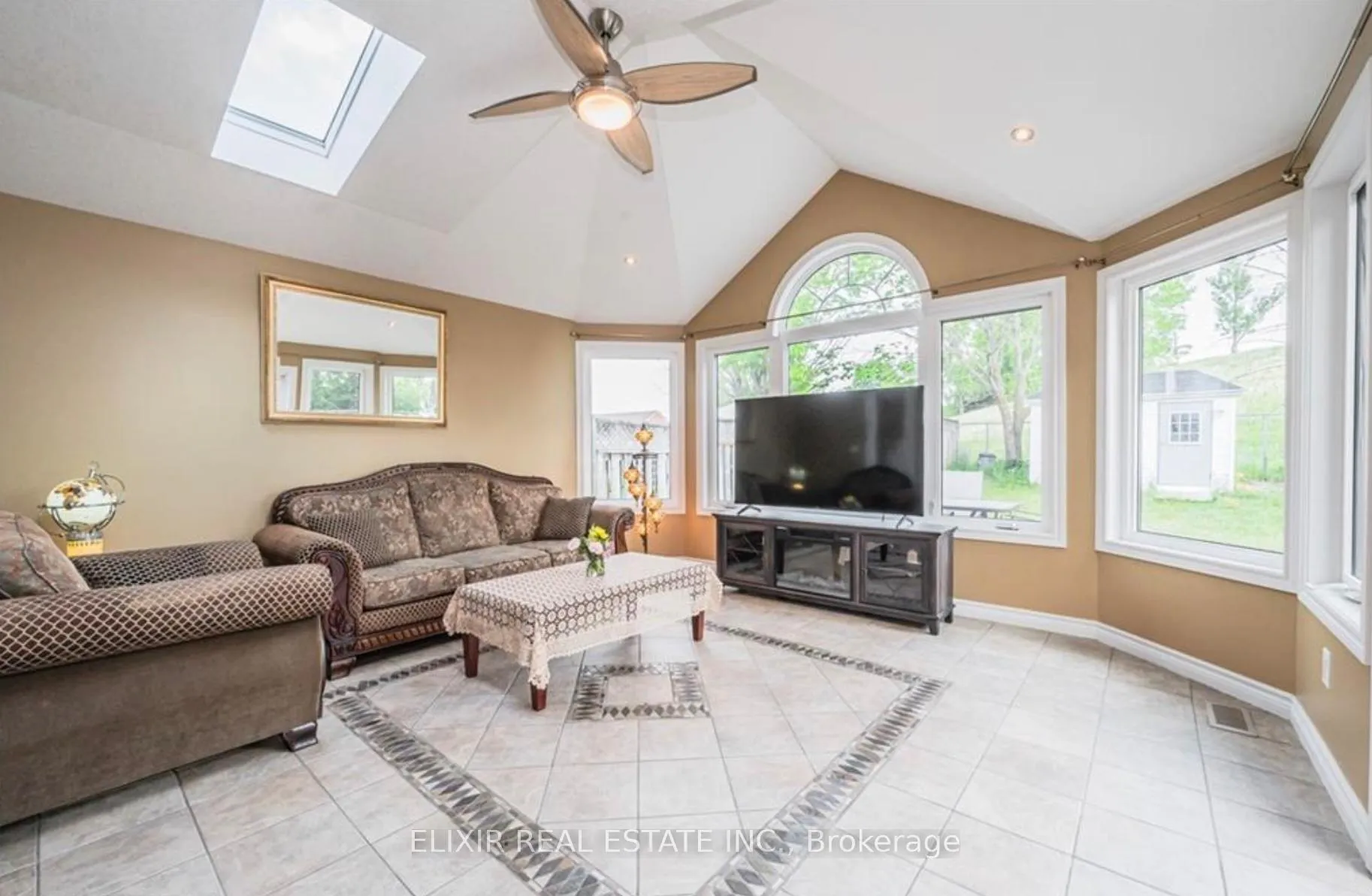 Photo 4 of 236B Inverhuron Crescent, Waterloo, Conservation Meadows — HOMEH