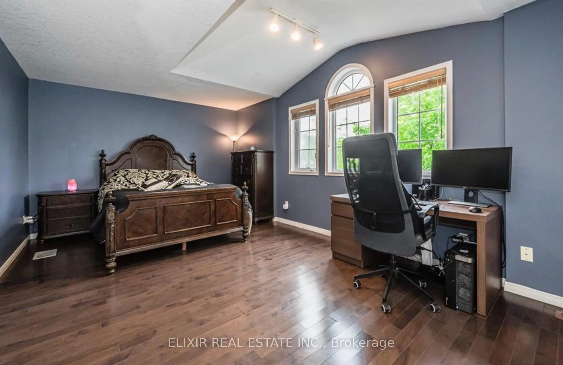 Photo 13 of 236B Inverhuron Crescent, Waterloo, Conservation Meadows — HOMEH