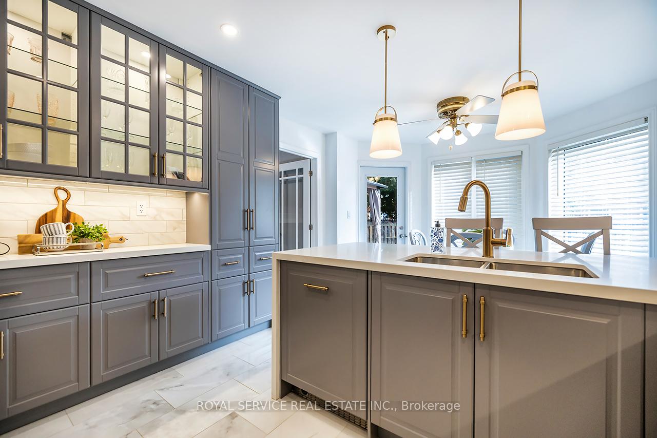 Photo 12 of 55 White Cliffe Drive, Clarington, Courtice — HOMEH