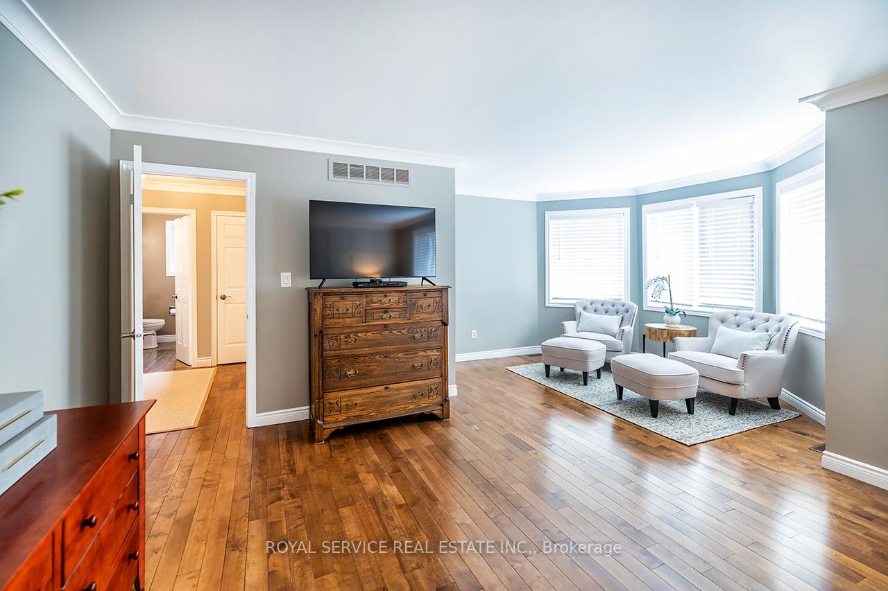 Photo 23 of 55 White Cliffe Drive, Clarington, Courtice — HOMEH
