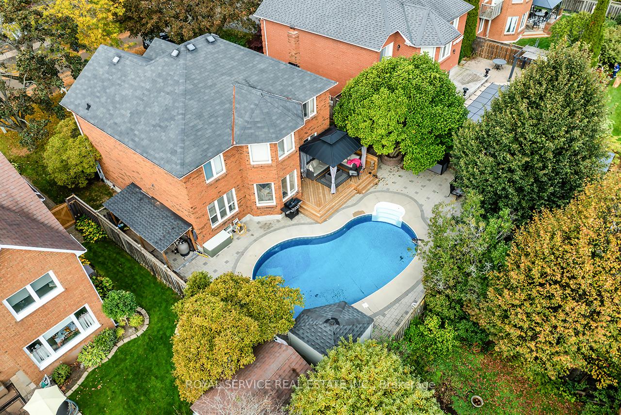 Photo 42 of 55 White Cliffe Drive, Clarington, Courtice — HOMEH
