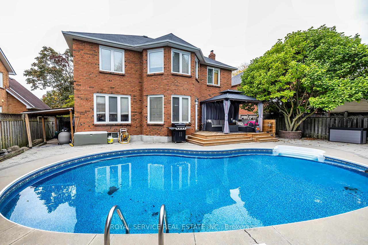 Photo 43 of 55 White Cliffe Drive, Clarington, Courtice — HOMEH