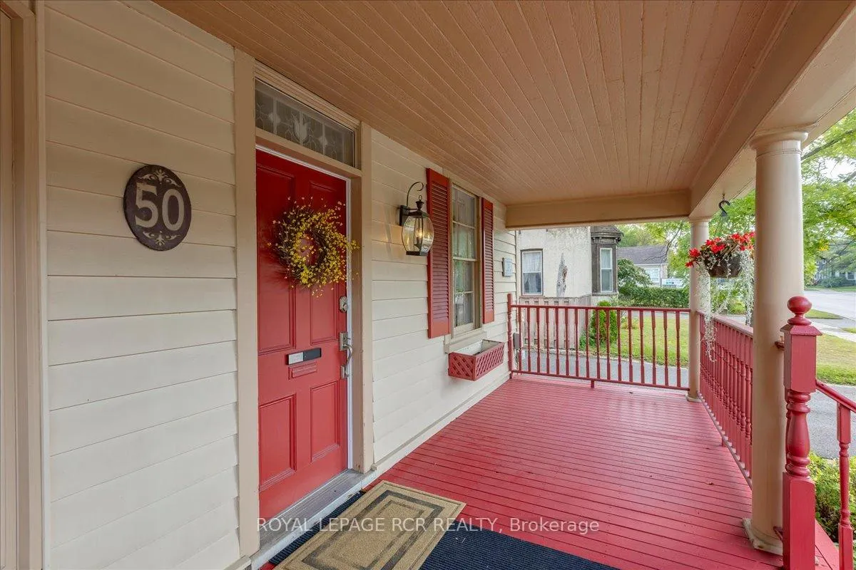 Photo 6 of 50 Wellington Street E, Aurora, Aurora Village — HOMEH