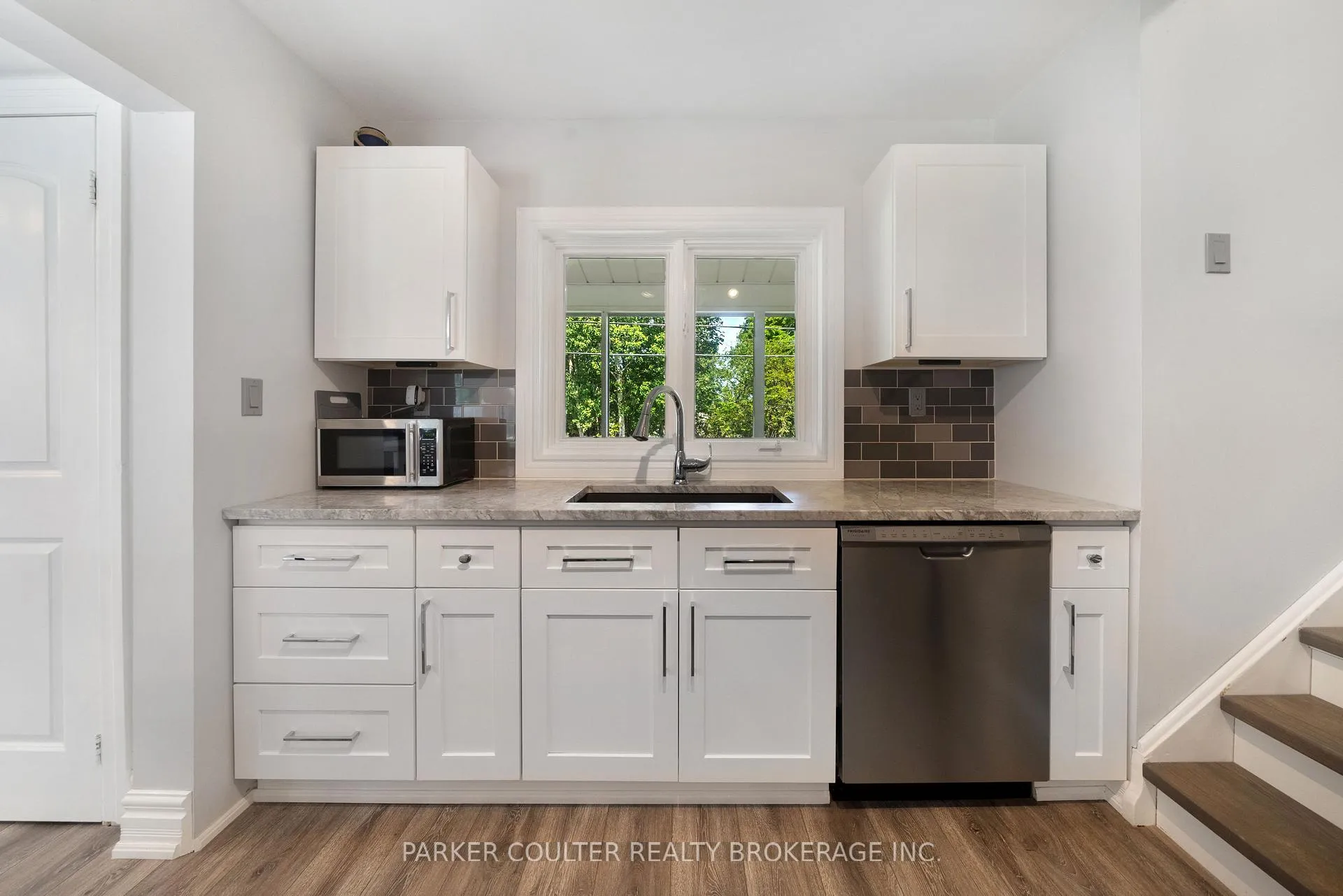 Photo 18 of 3 Earldom Boulevard, Tay, Port McNicoll — HOMEH