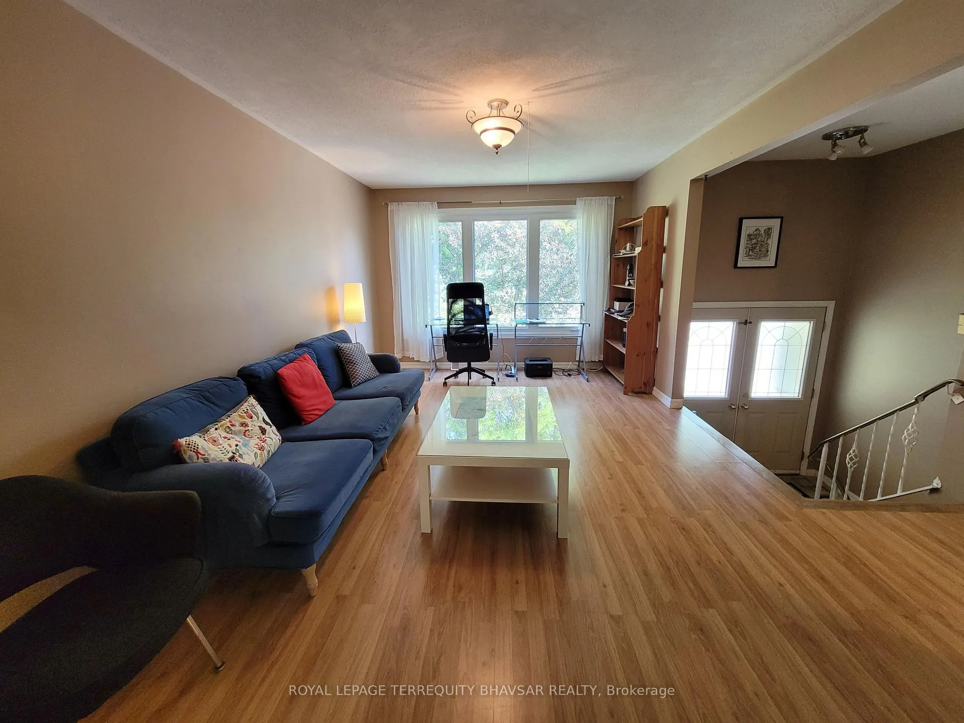 Photo 6 of 368 Lakeview Drive, Waterloo — HOMEH