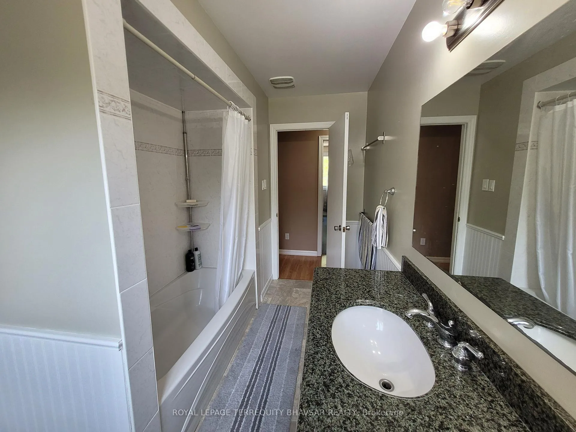 Photo 14 of 368 Lakeview Drive, Waterloo — HOMEH