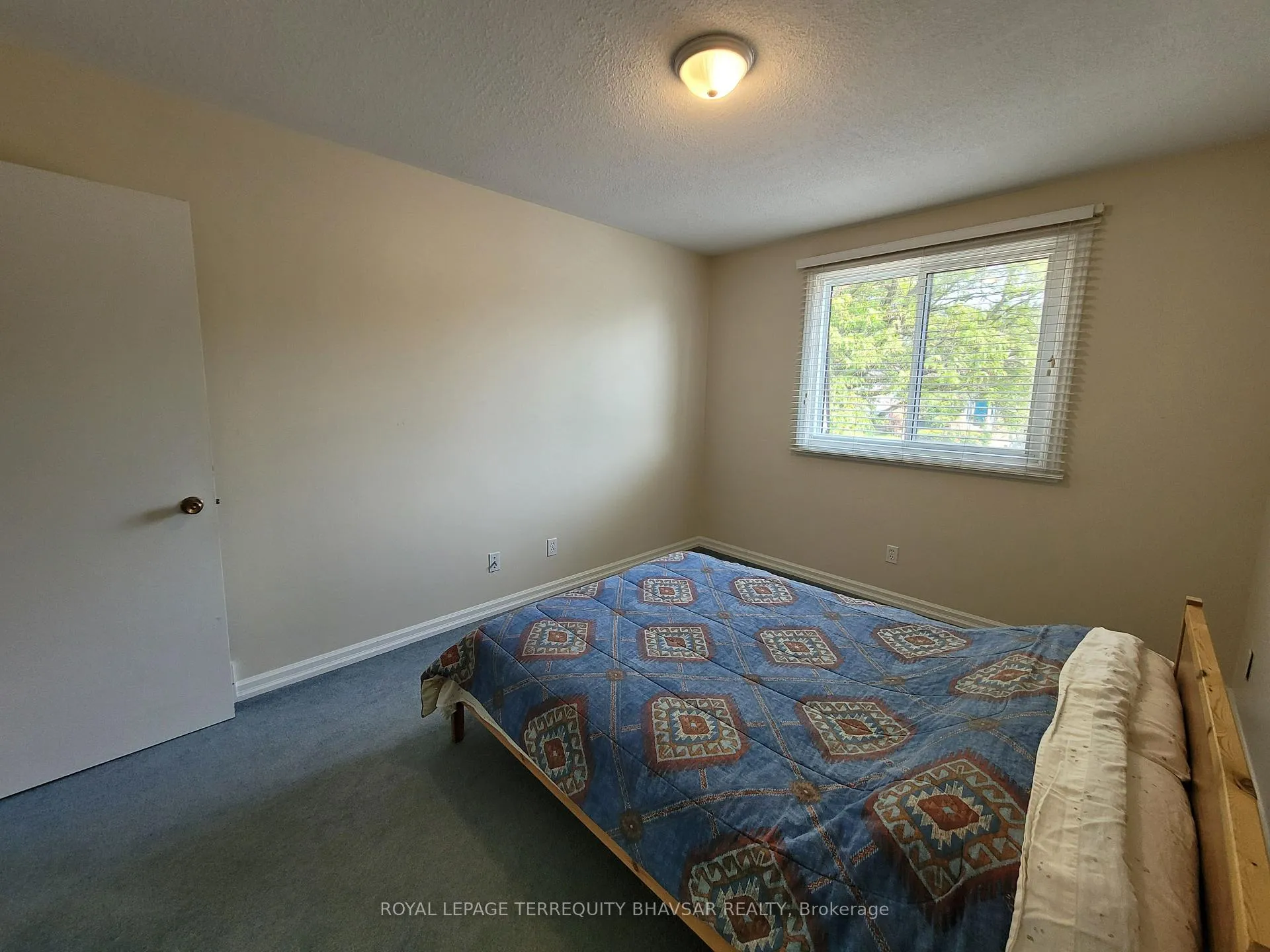 Photo 20 of 368 Lakeview Drive, Waterloo — HOMEH