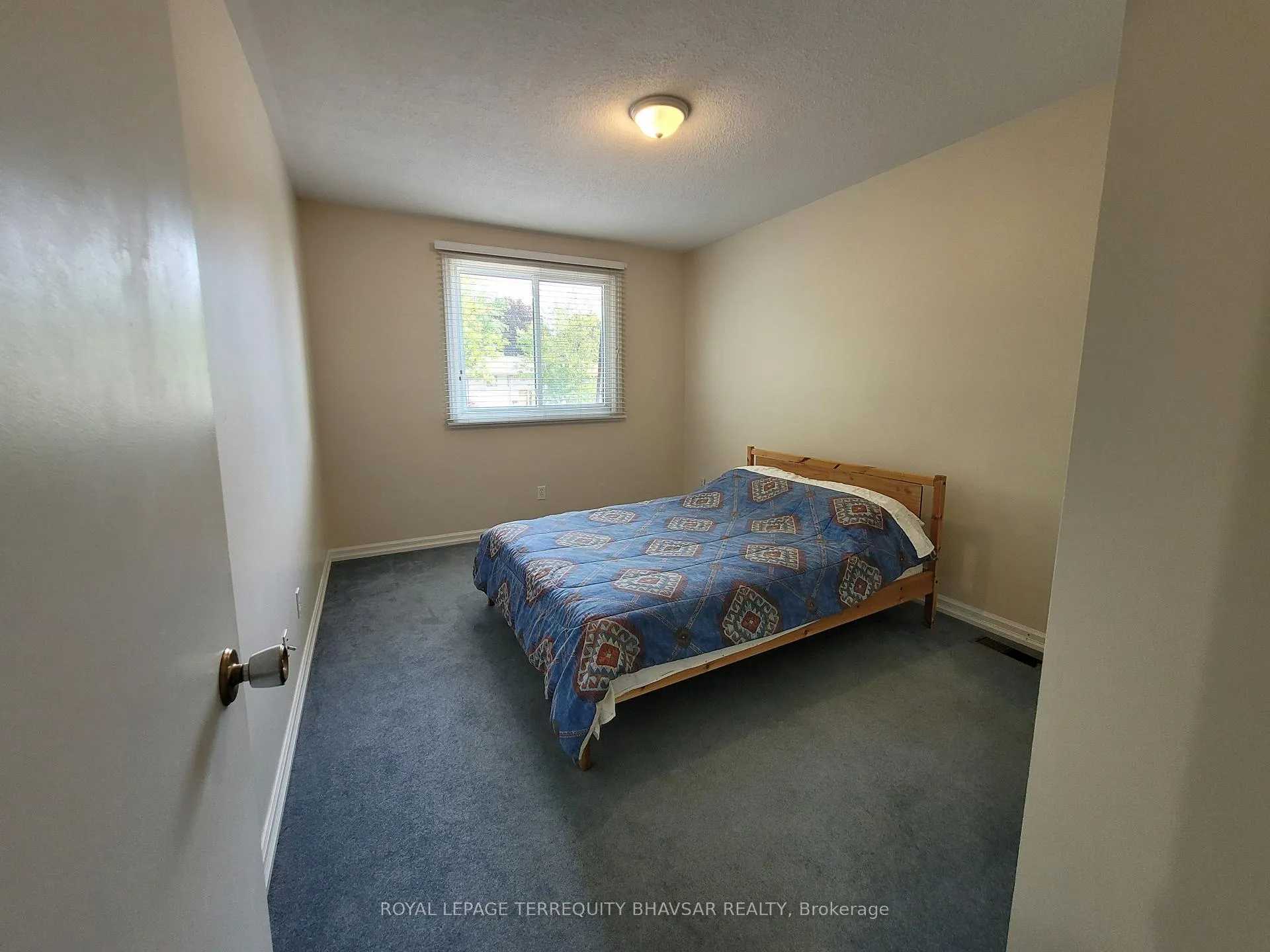 Photo 21 of 368 Lakeview Drive, Waterloo — HOMEH
