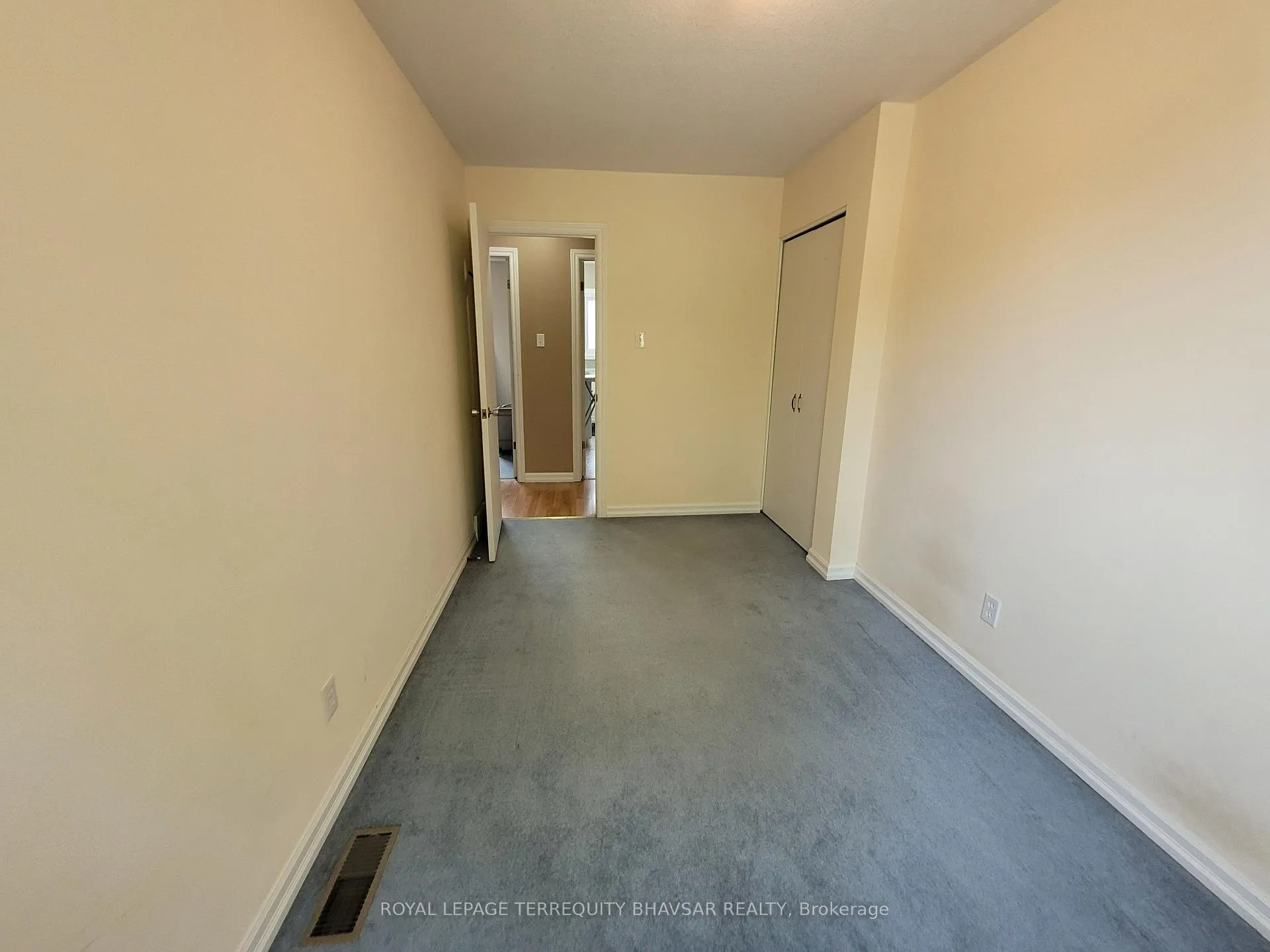 Photo 22 of 368 Lakeview Drive, Waterloo — HOMEH