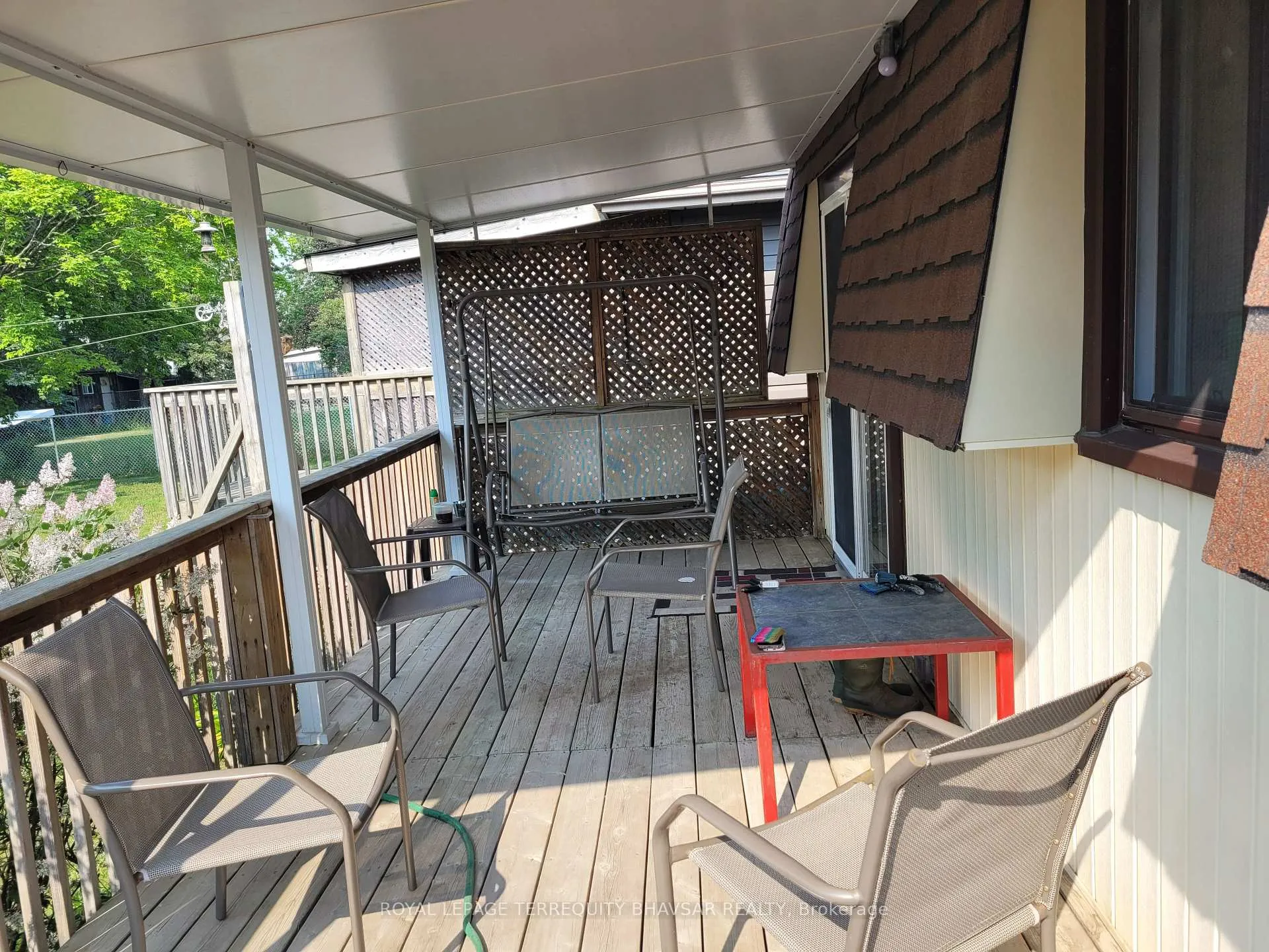 Photo 33 of 368 Lakeview Drive, Waterloo — HOMEH