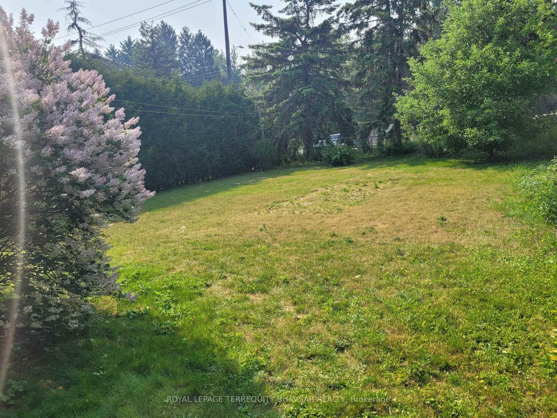Photo 37 of 368 Lakeview Drive, Waterloo — HOMEH